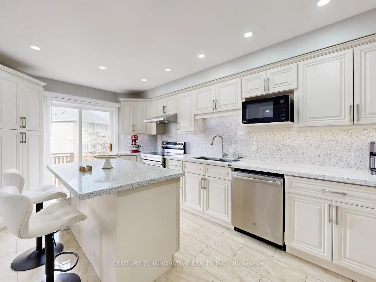 336 St Joan of Arc Avenue