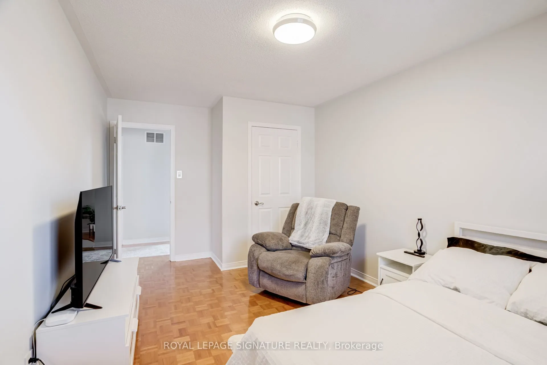 5 Longhouse Street
