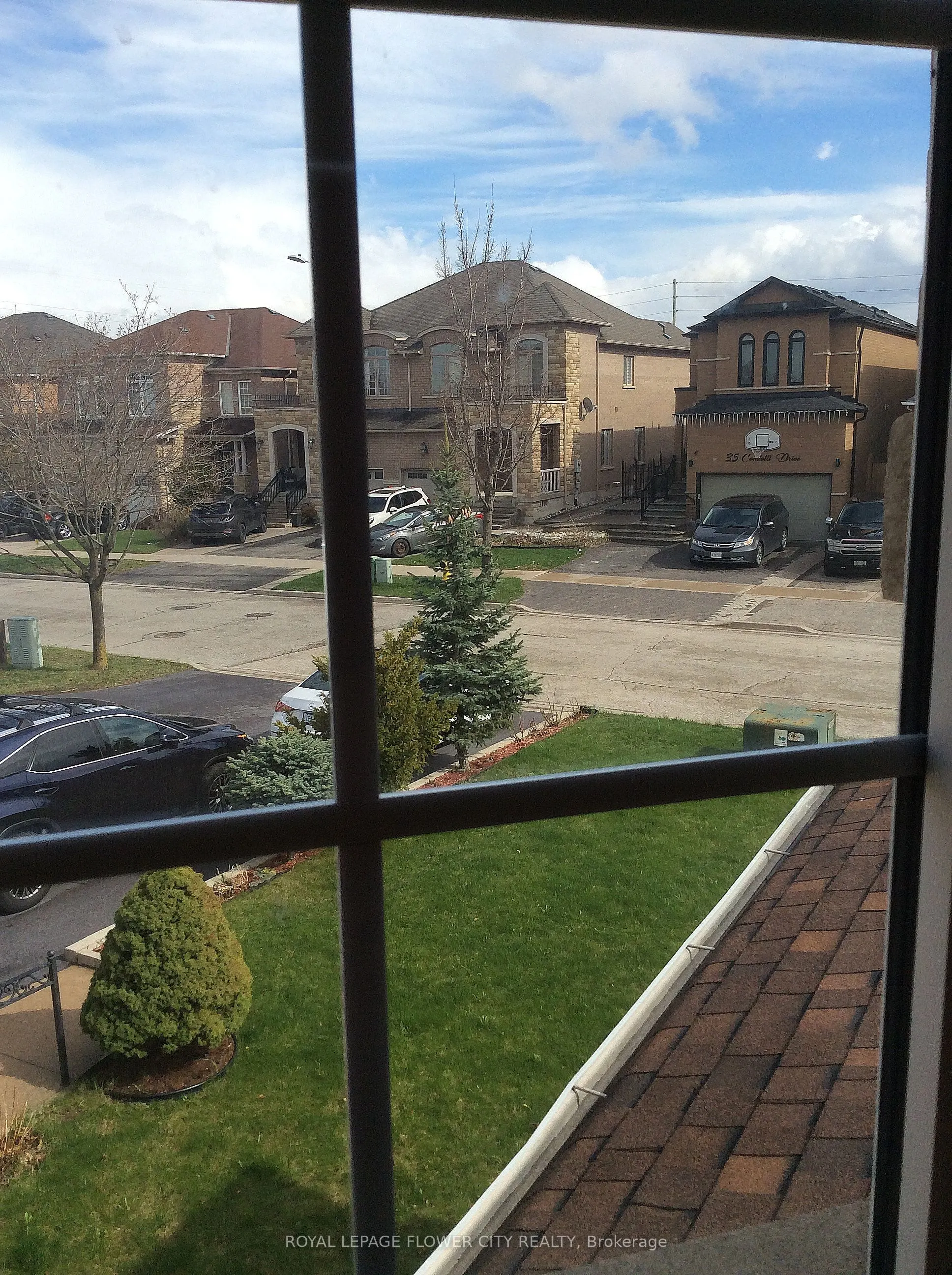 30 Condotti Drive