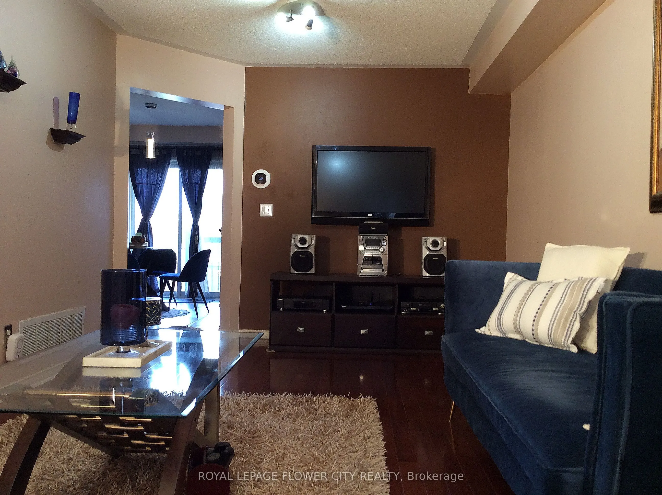 30 Condotti Drive