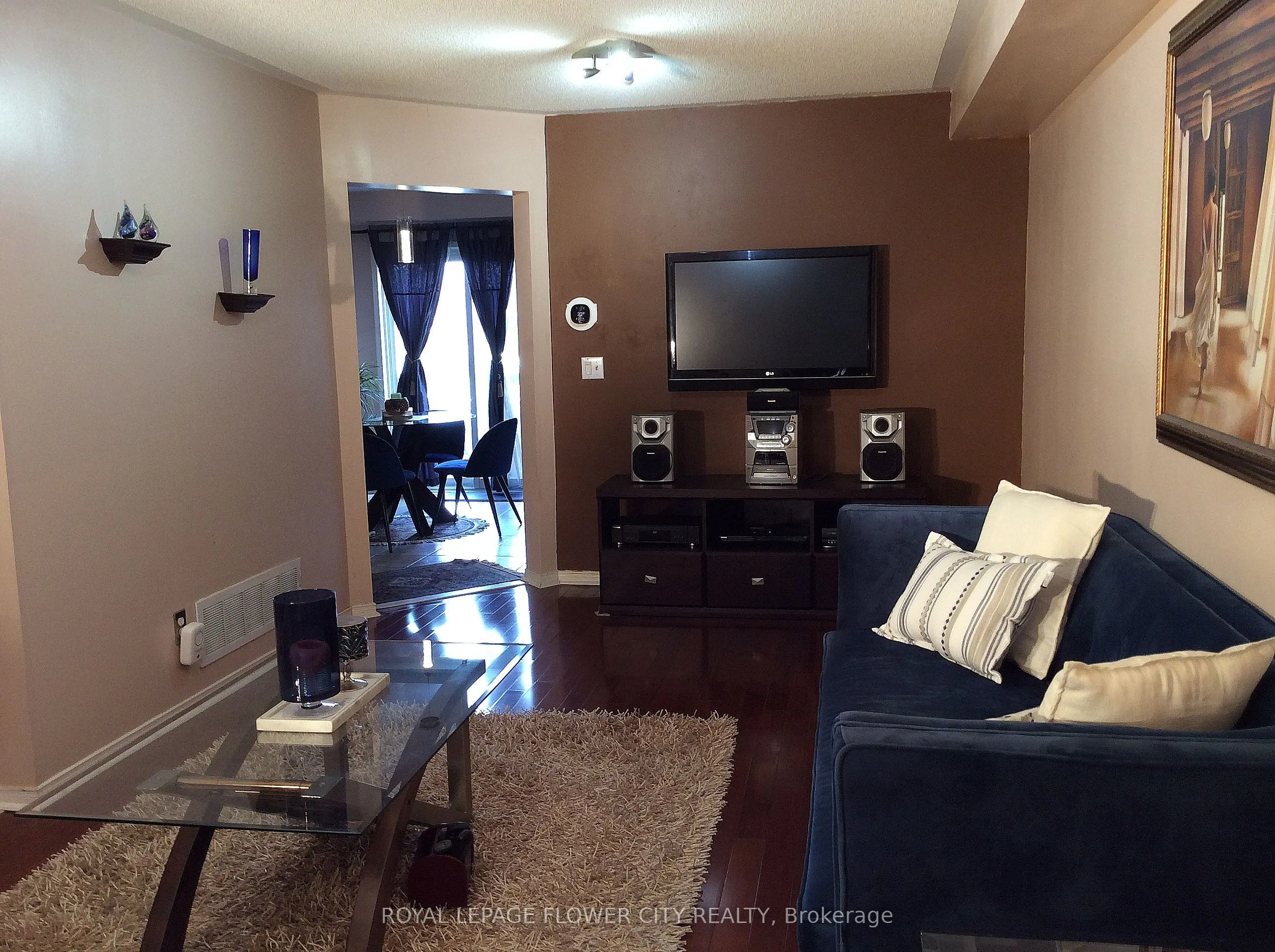 30 Condotti Drive