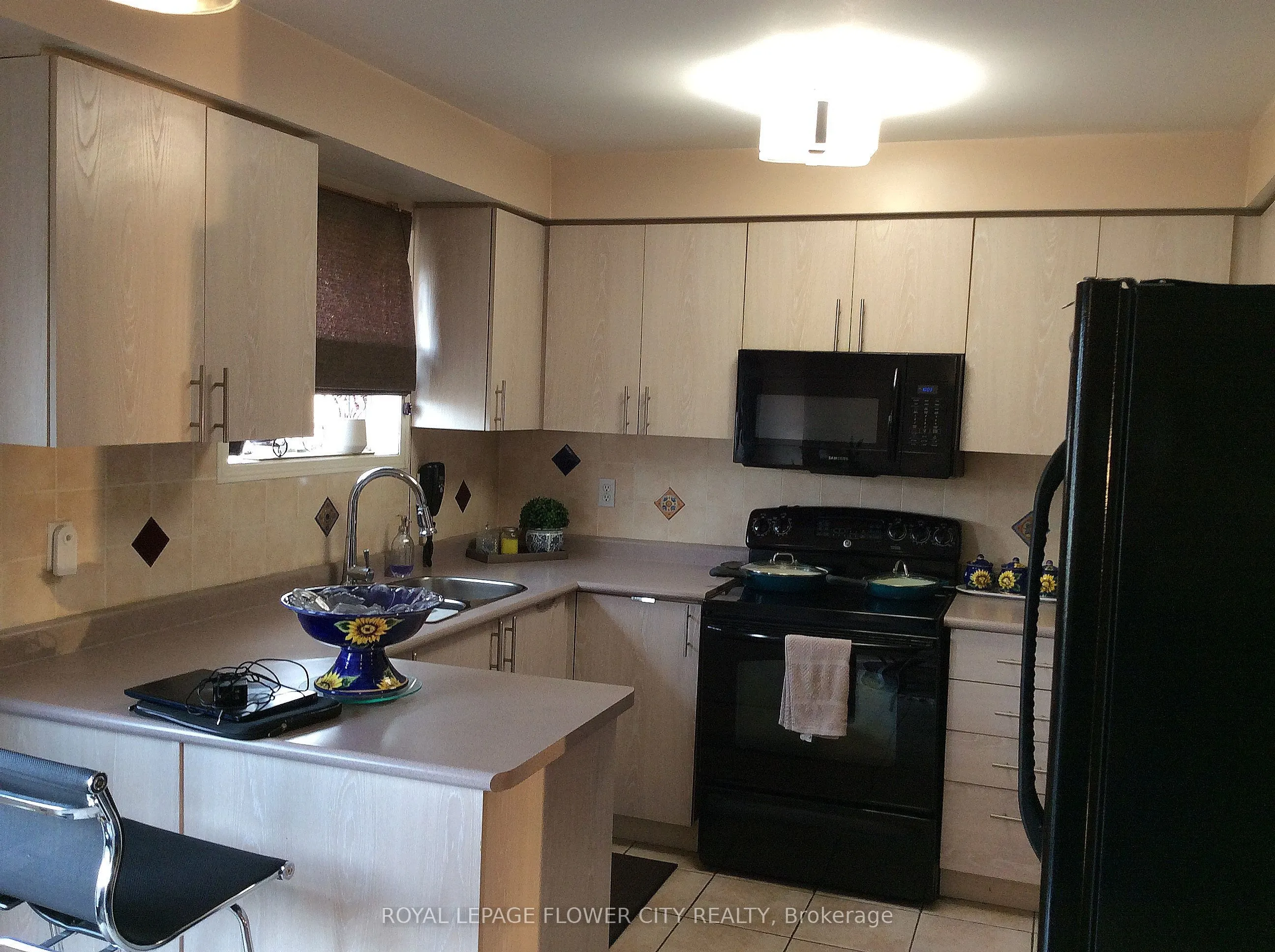 30 Condotti Drive