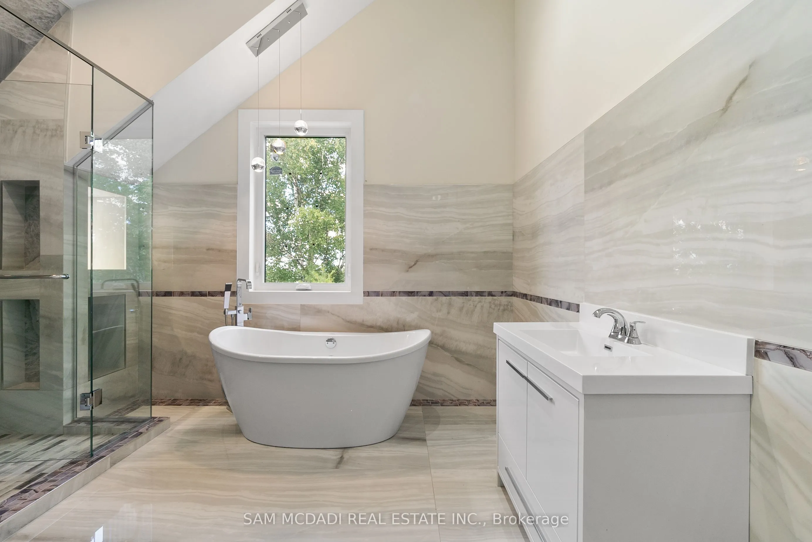 15 Glenview Heights Lane
