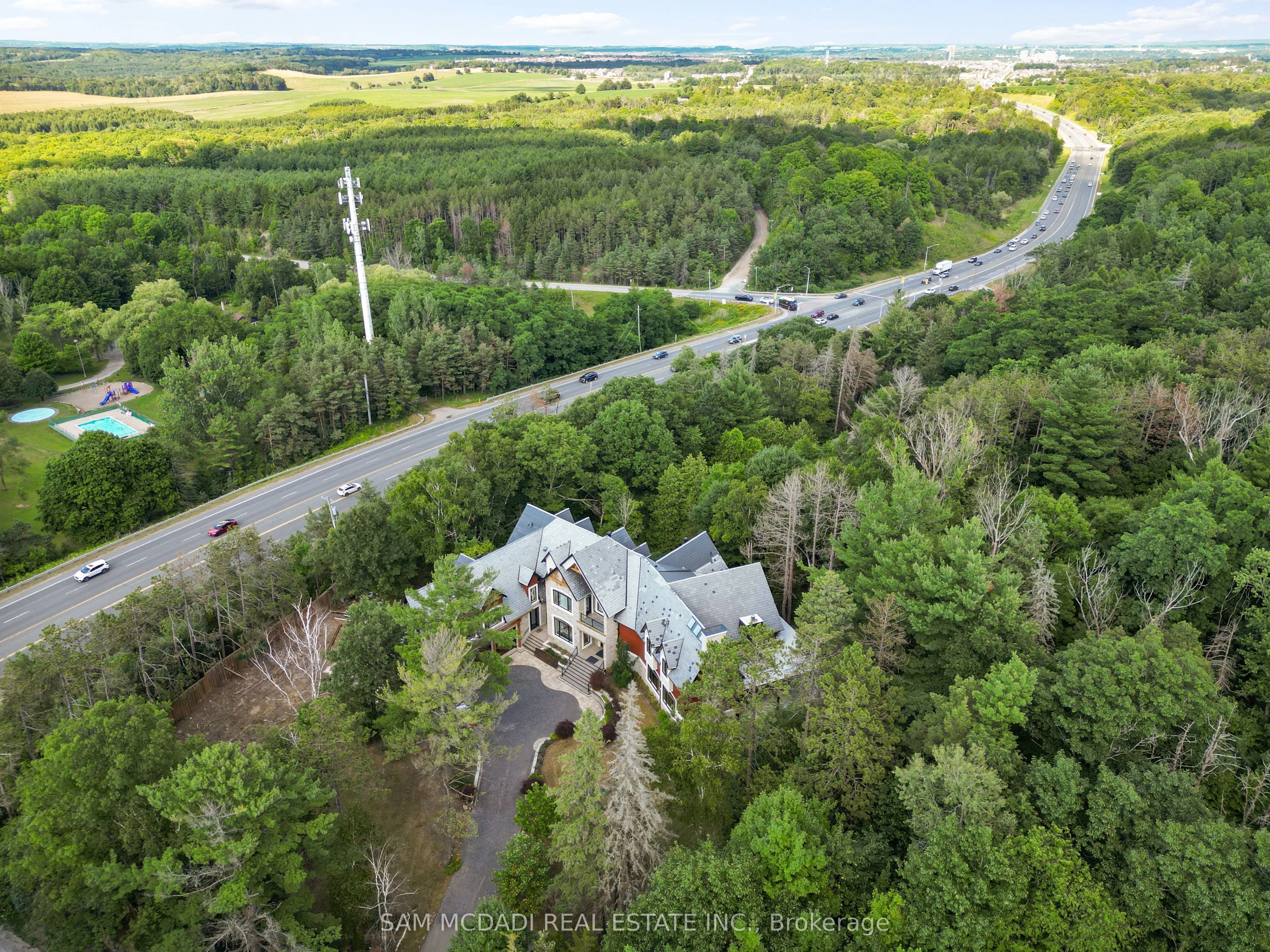 15 Glenview Heights Lane