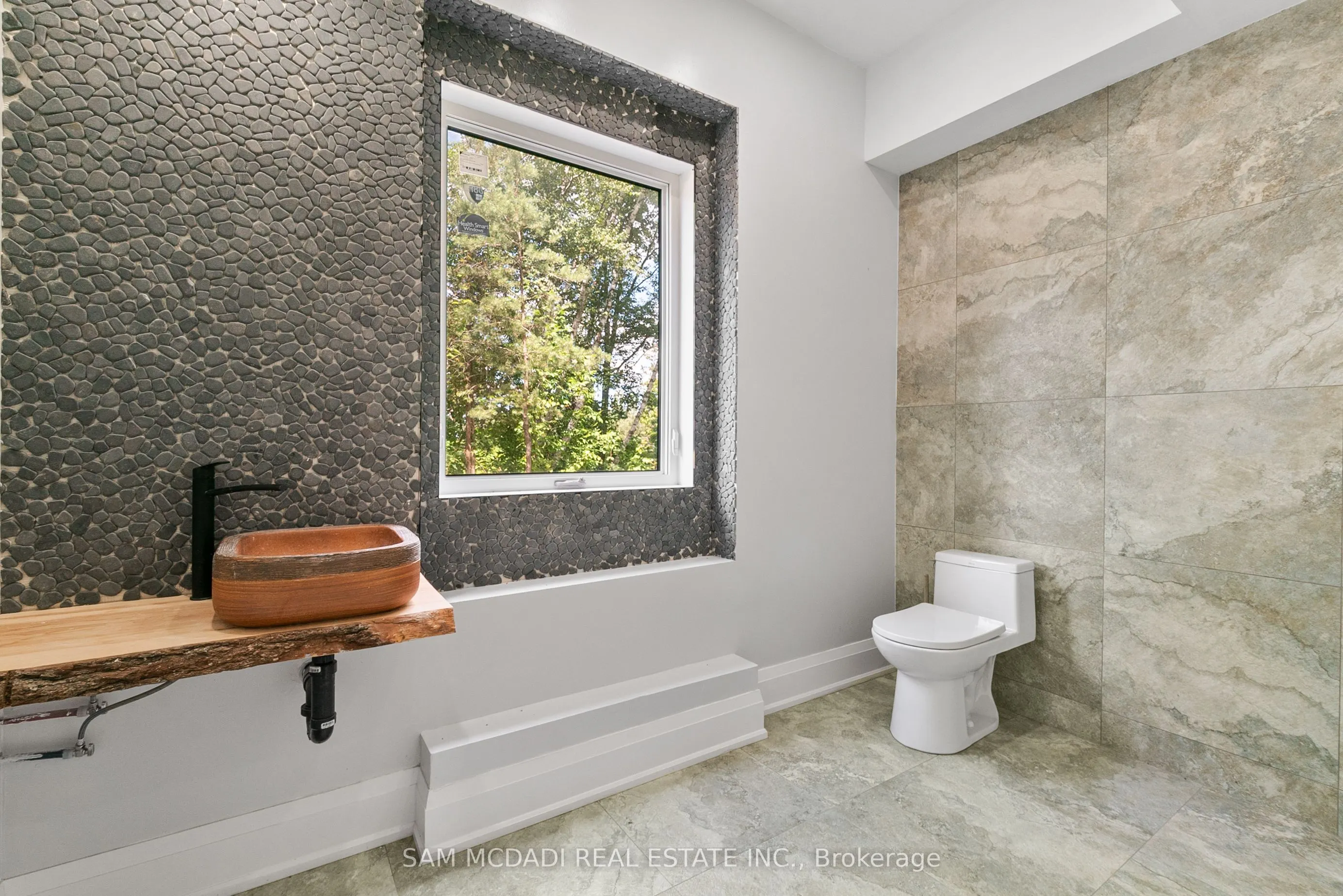 15 Glenview Heights Lane