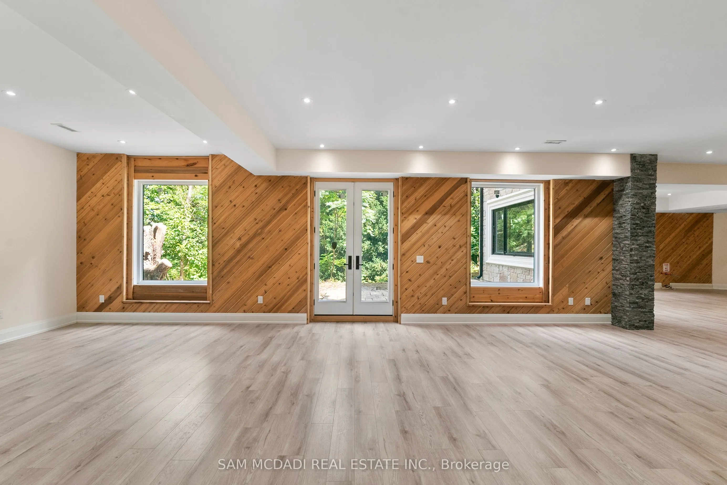 15 Glenview Heights Lane