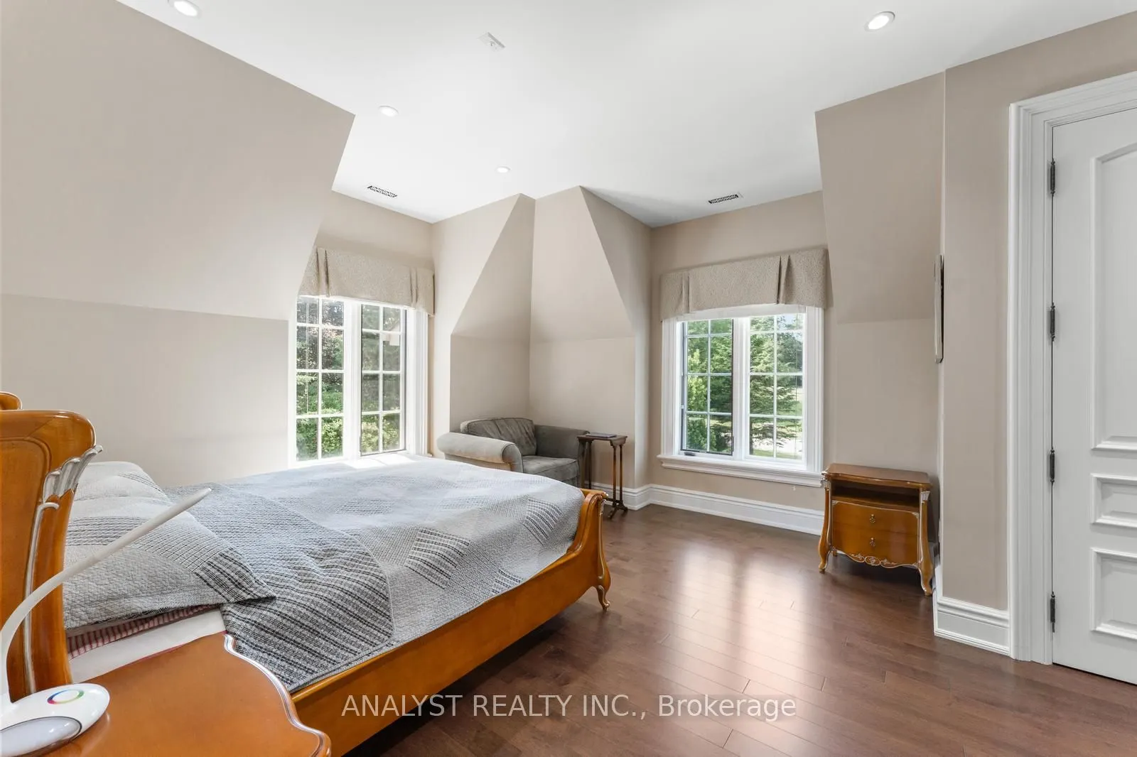 86 Eden Vale Drive