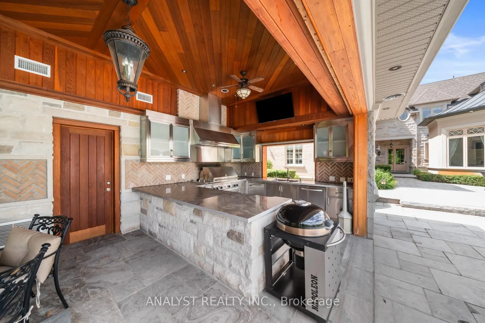 86 Eden Vale Drive