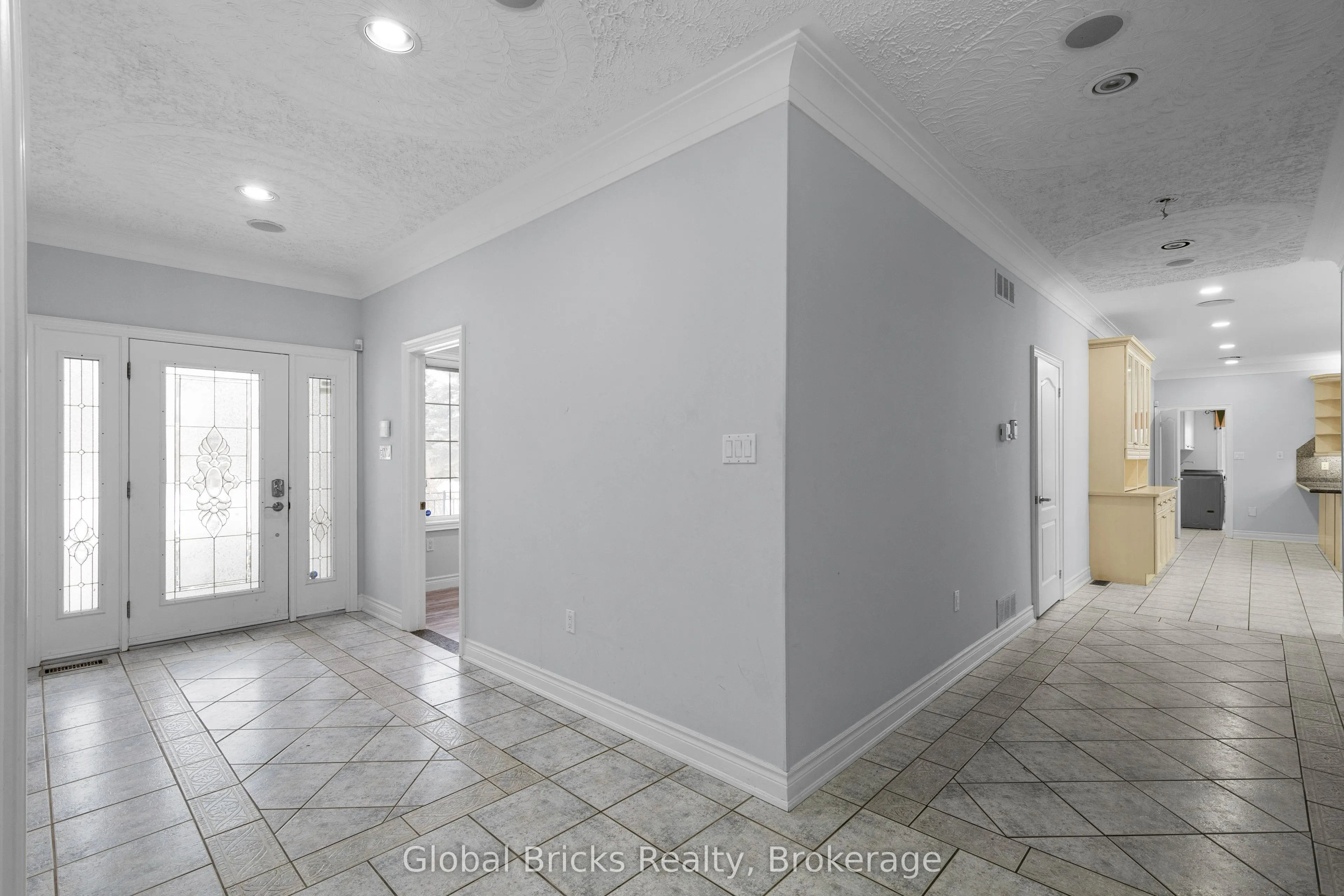 14 Fisher Drive