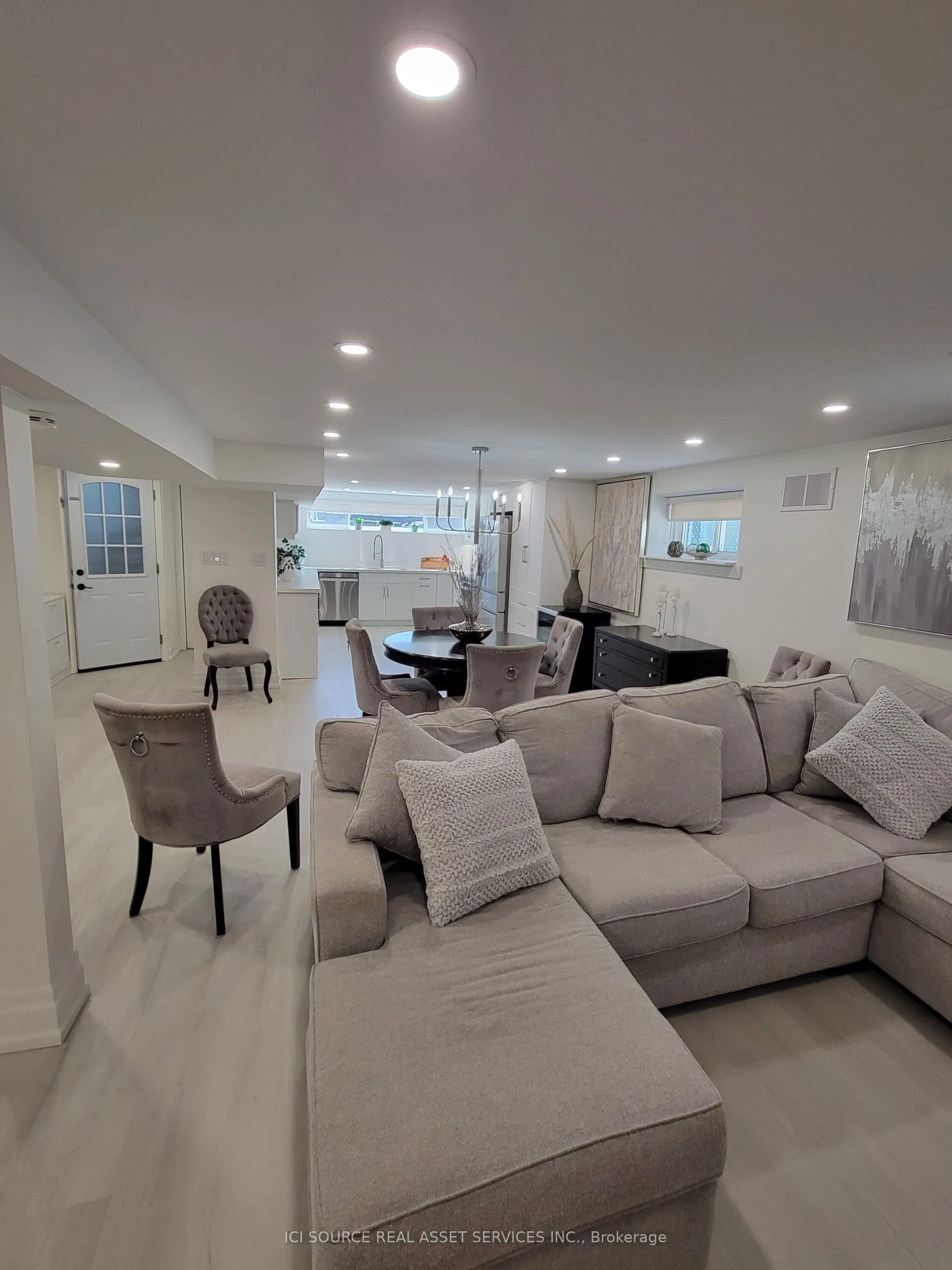 438 Woodbridge Avenue