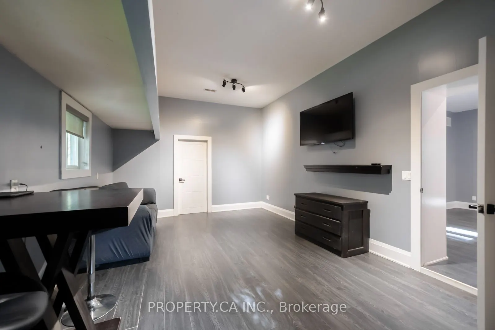 176 Pleasant Boulevard