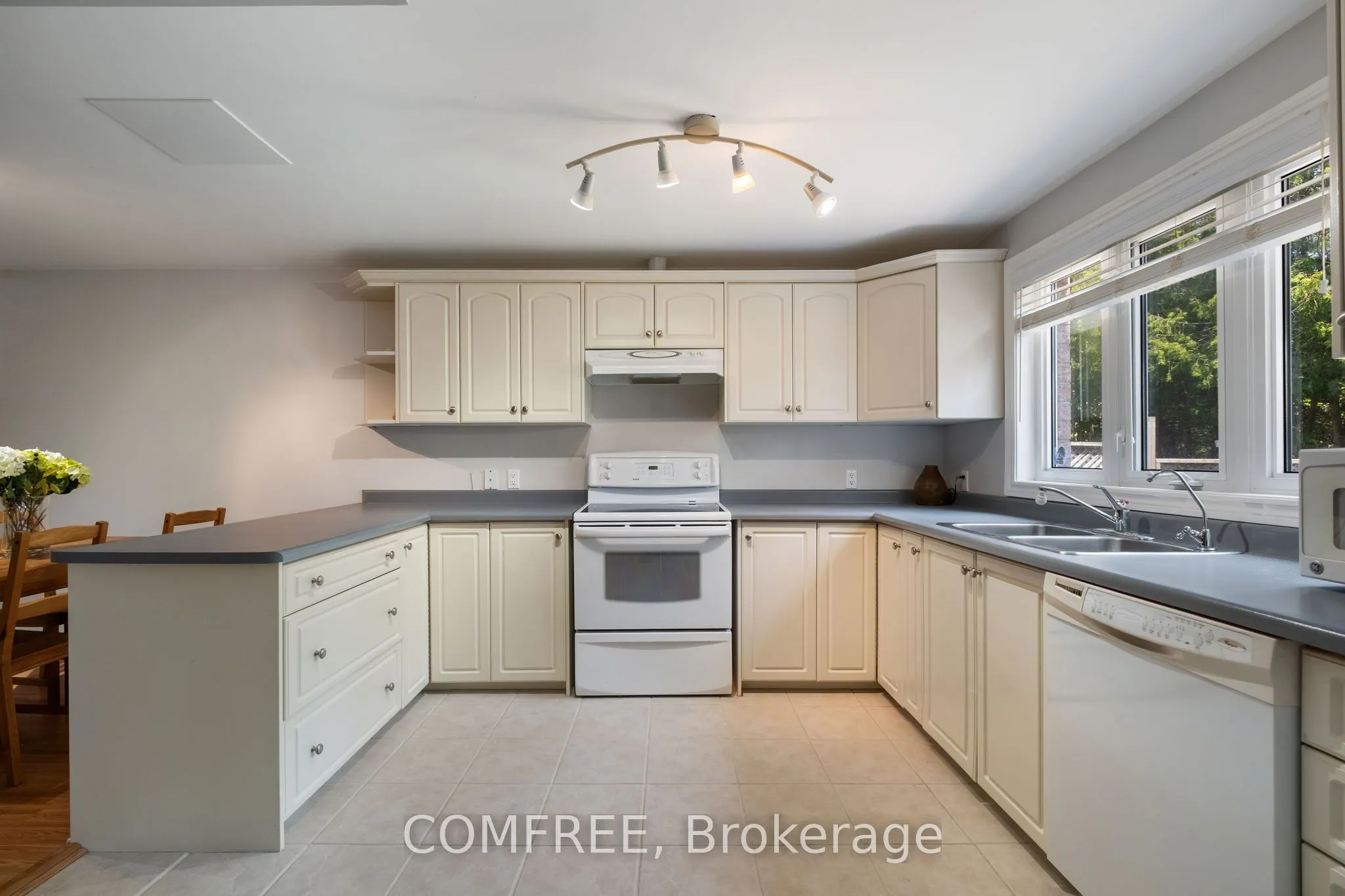31 Metcalfe Drive