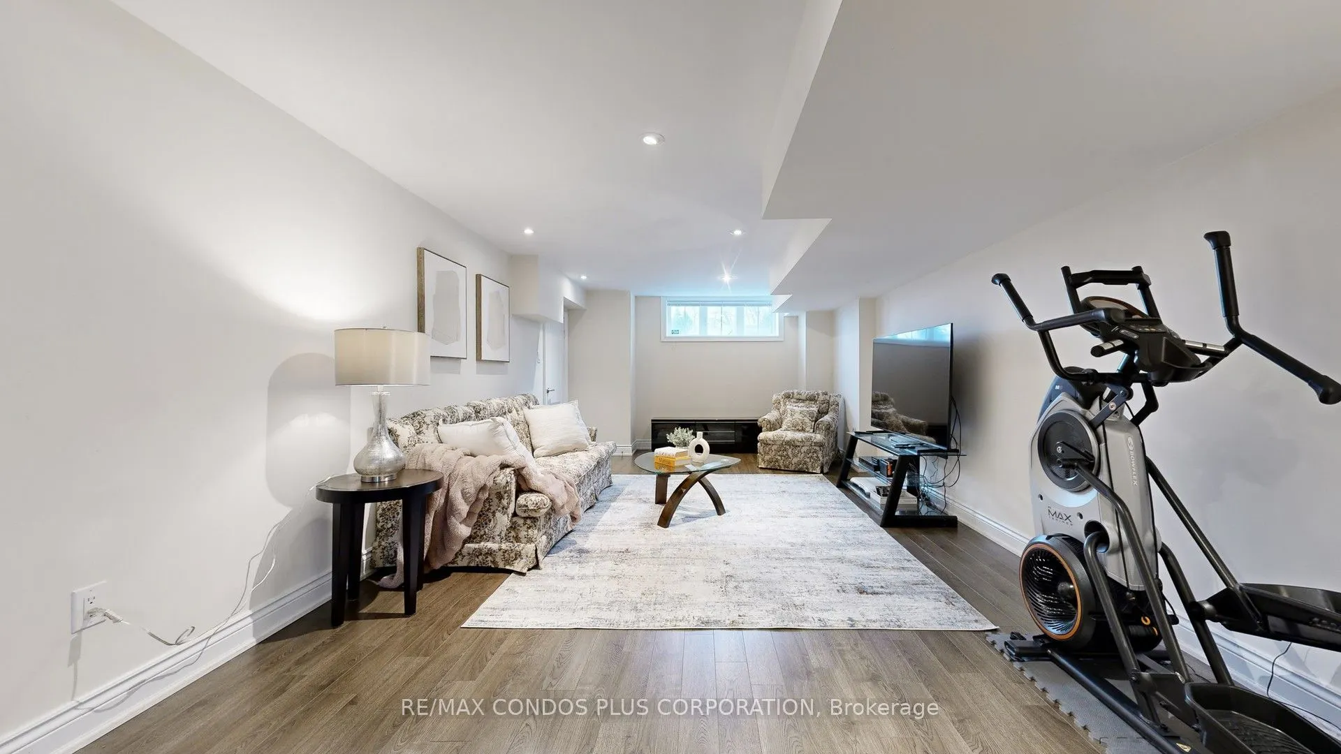 8777 Dufferin Street #22