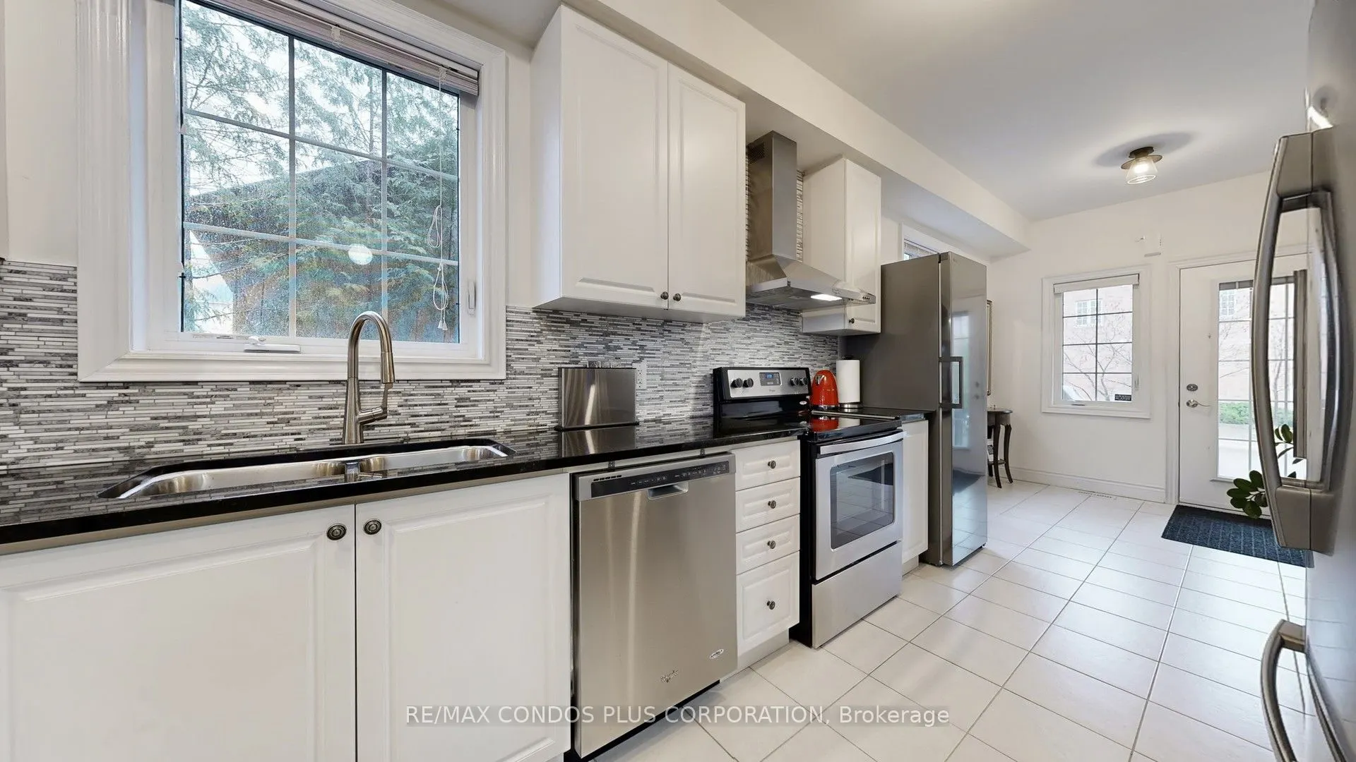 8777 Dufferin Street #22