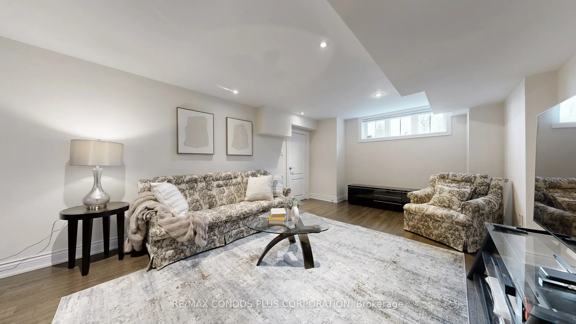 8777 Dufferin Street #22