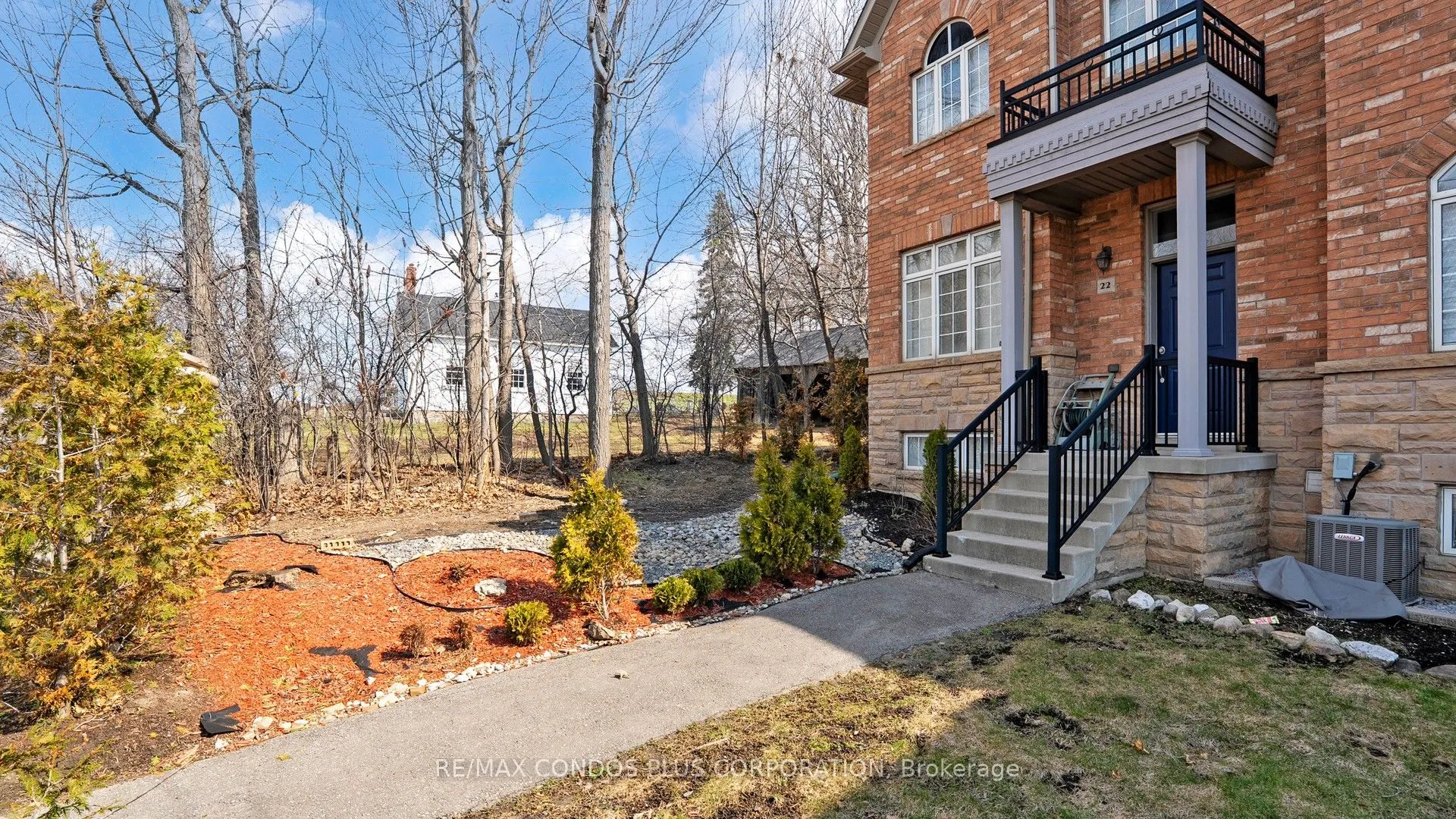 8777 Dufferin Street #22