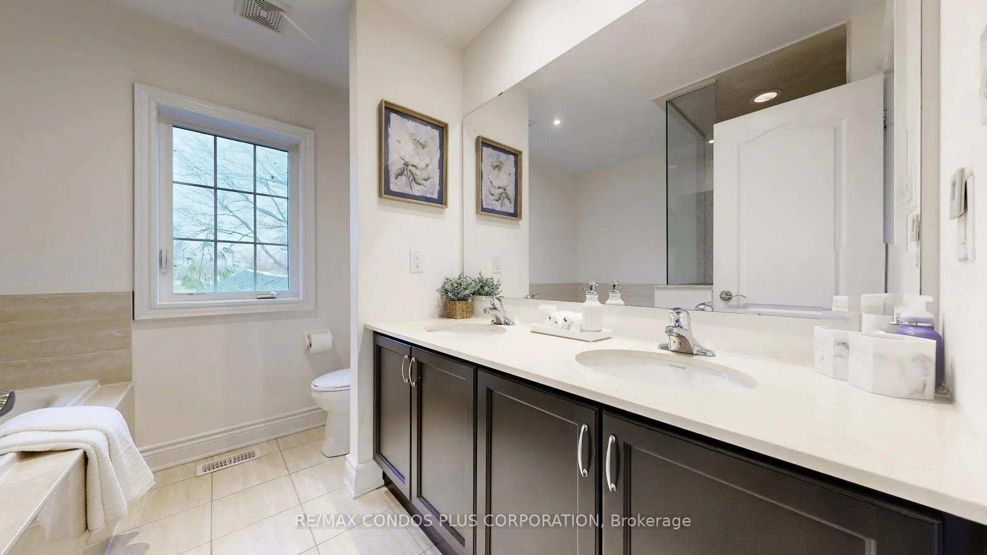 8777 Dufferin Street #22