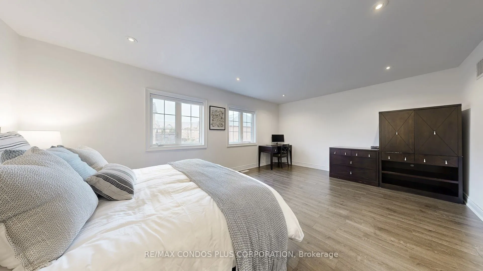 8777 Dufferin Street #22