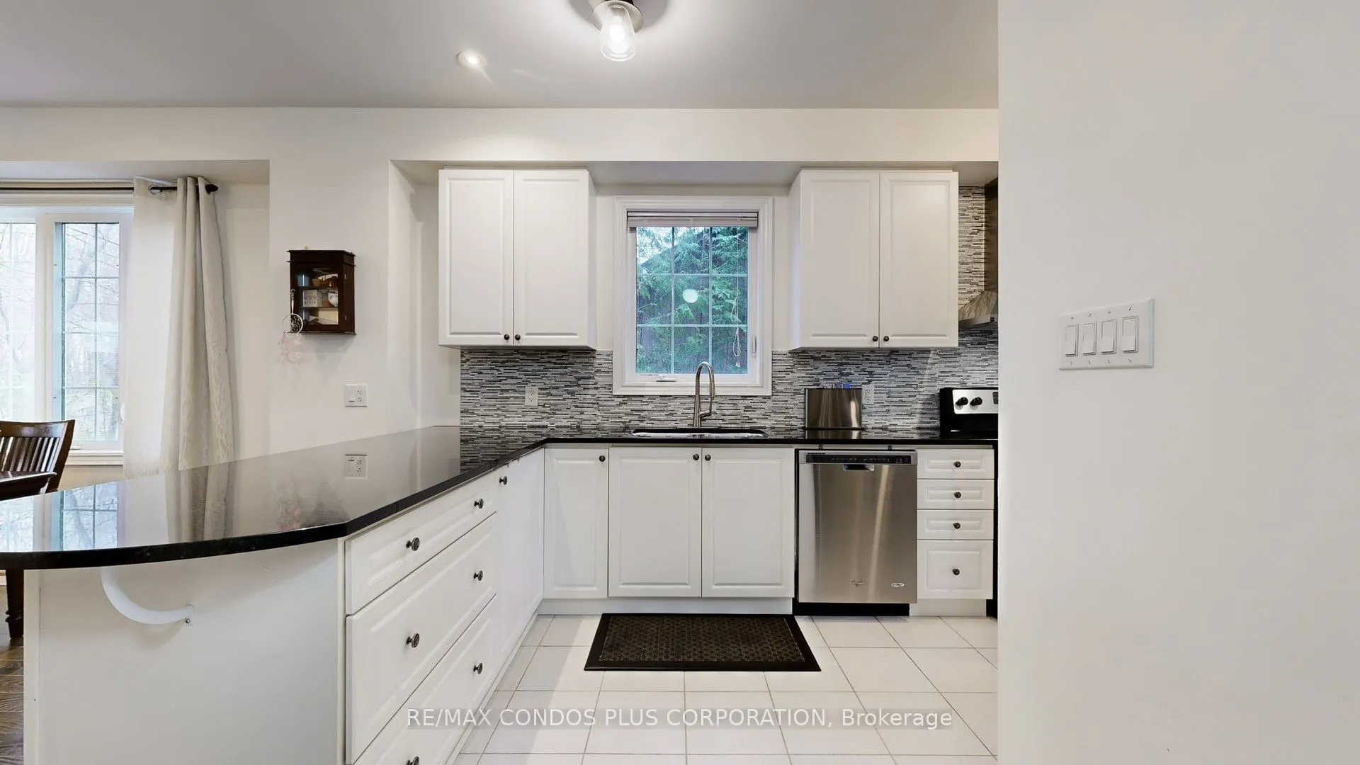 8777 Dufferin Street #22