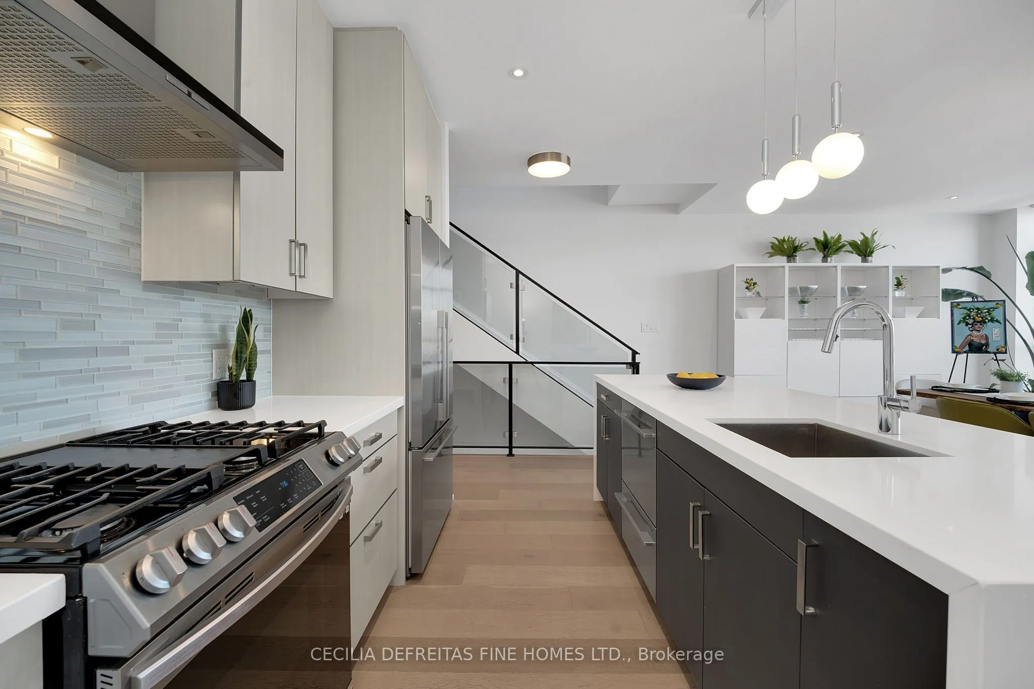 3793 Mangusta Court