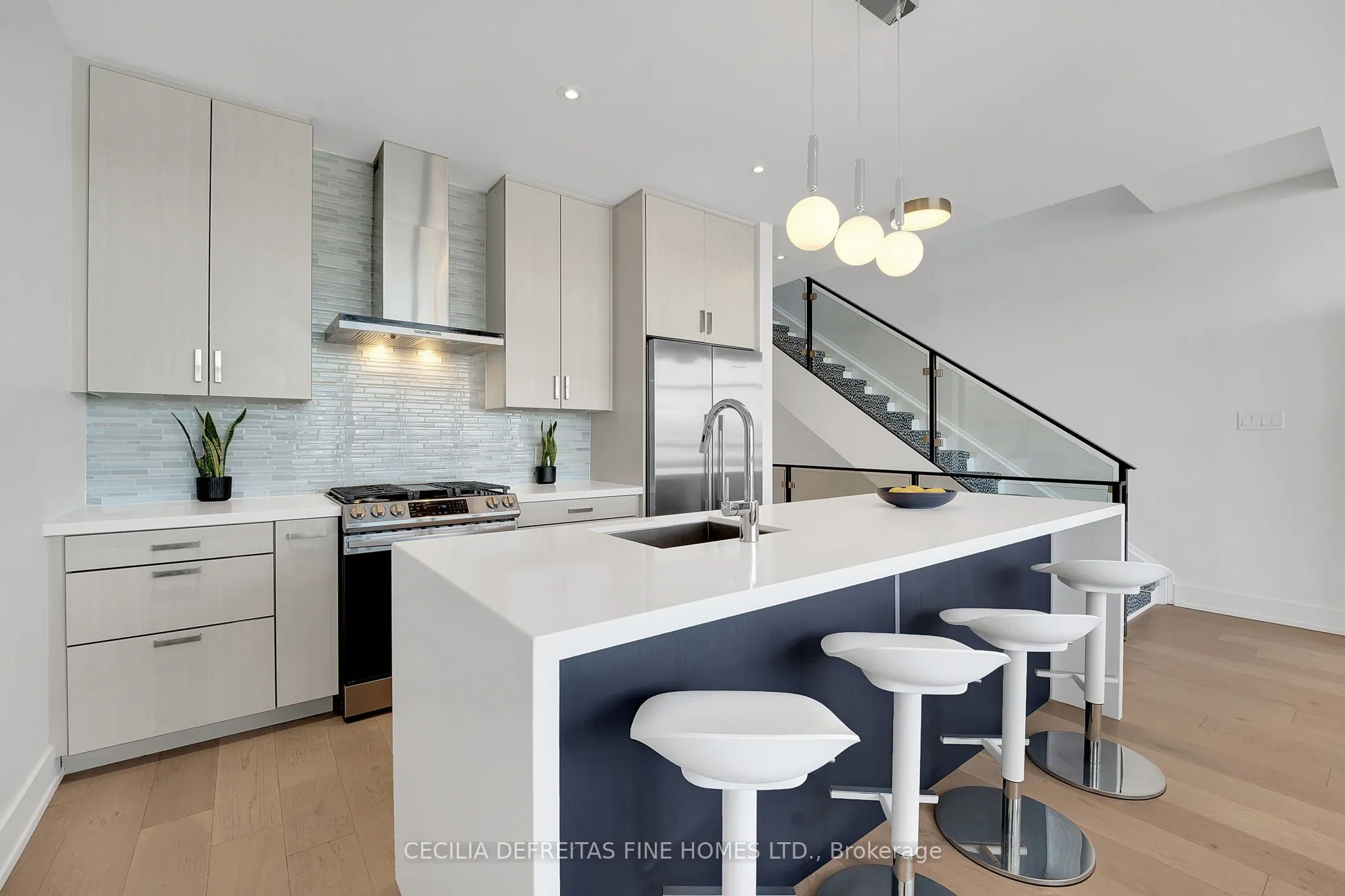 3793 Mangusta Court