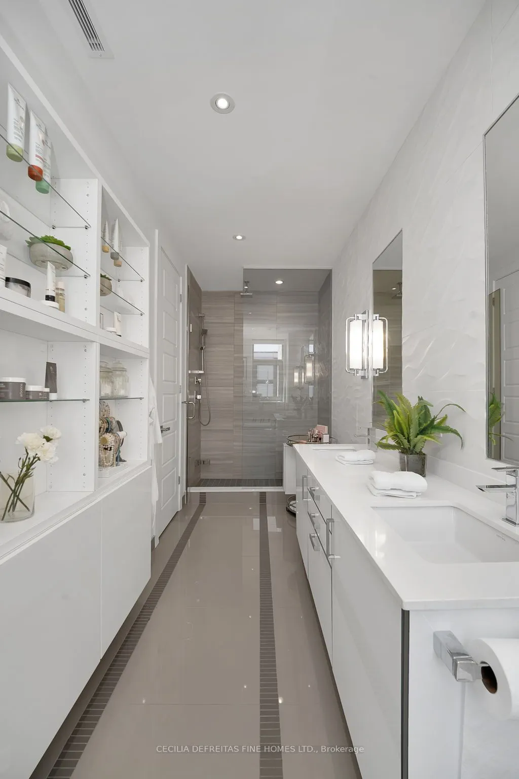 3793 Mangusta Court