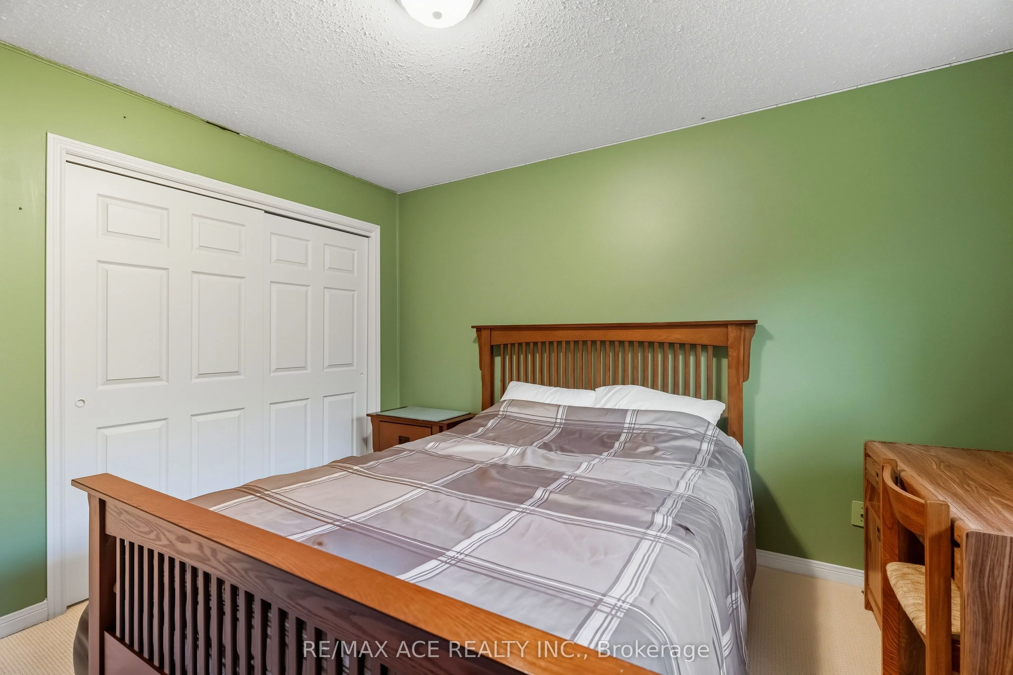 17 Black Willow Court