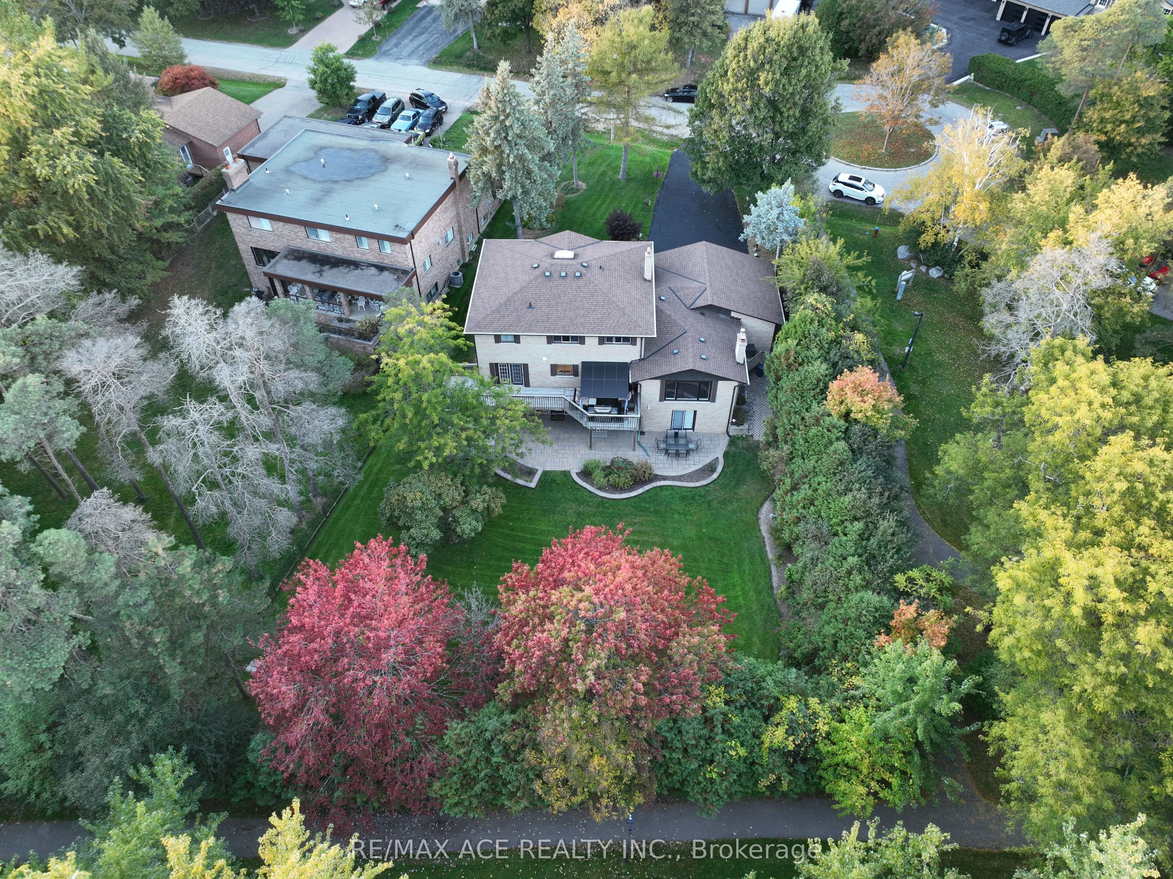 17 Black Willow Court