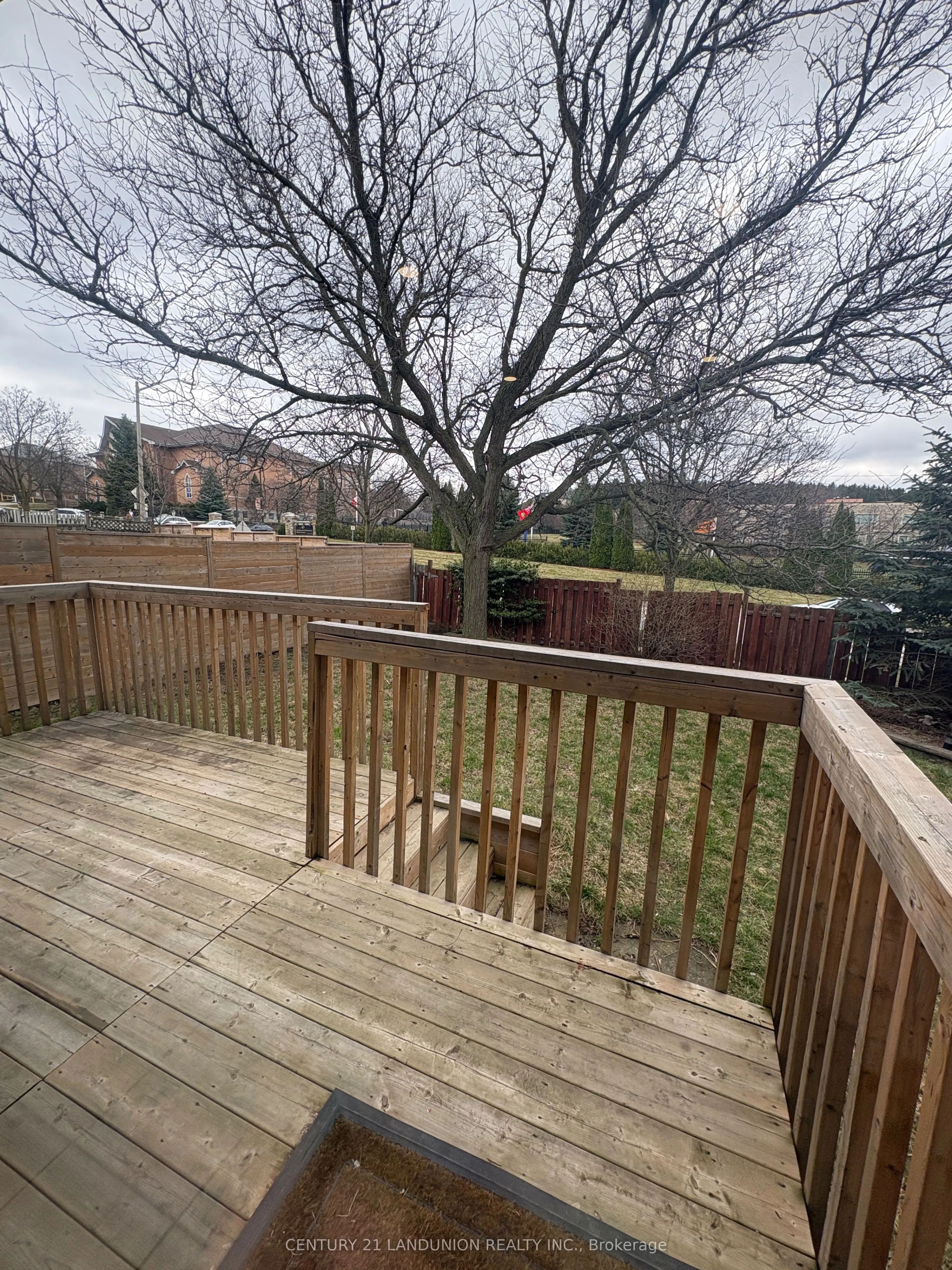 Main 48 Marchwood Crescent