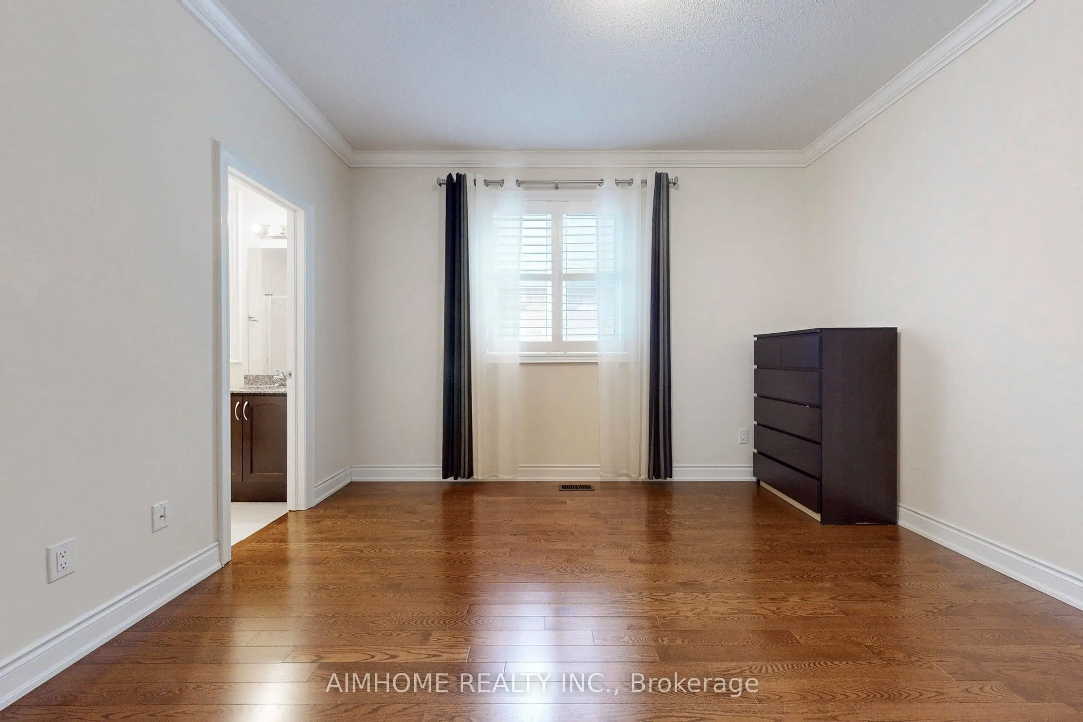 35 Marbrook Street