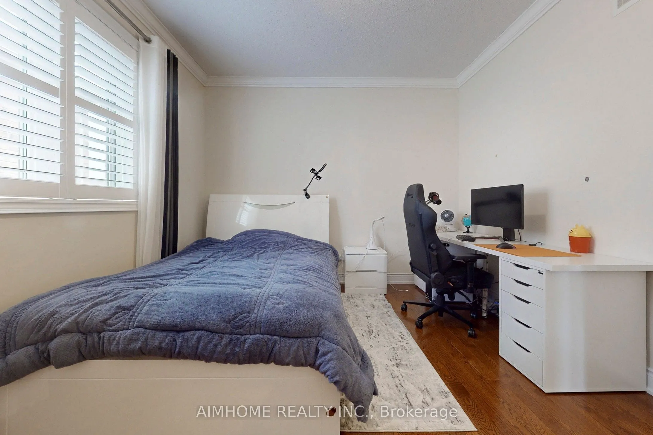 35 Marbrook Street
