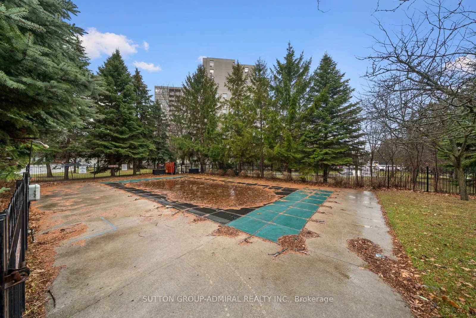 81 Townsgate Drive #1103