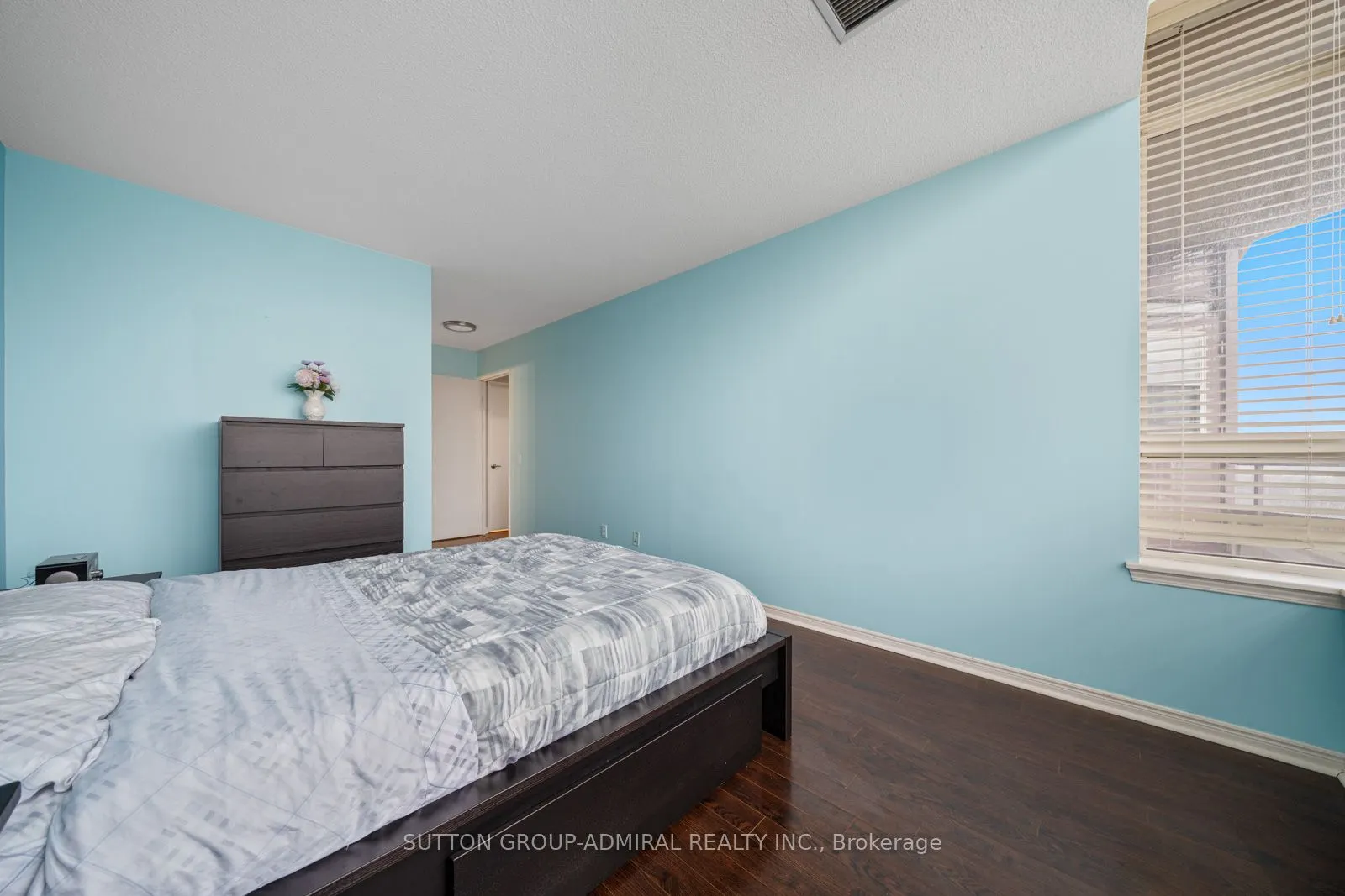 81 Townsgate Drive #1103