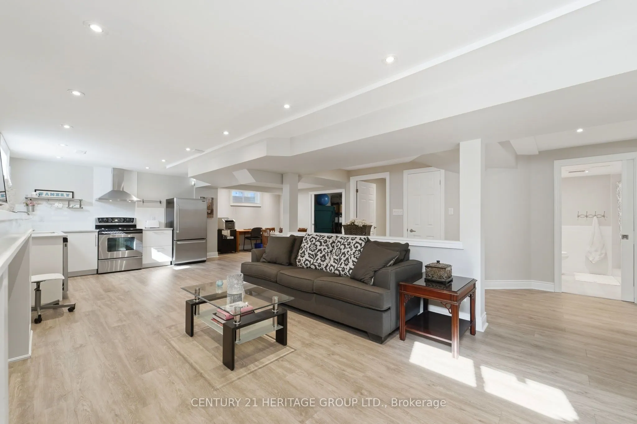 12 Lavinio Court