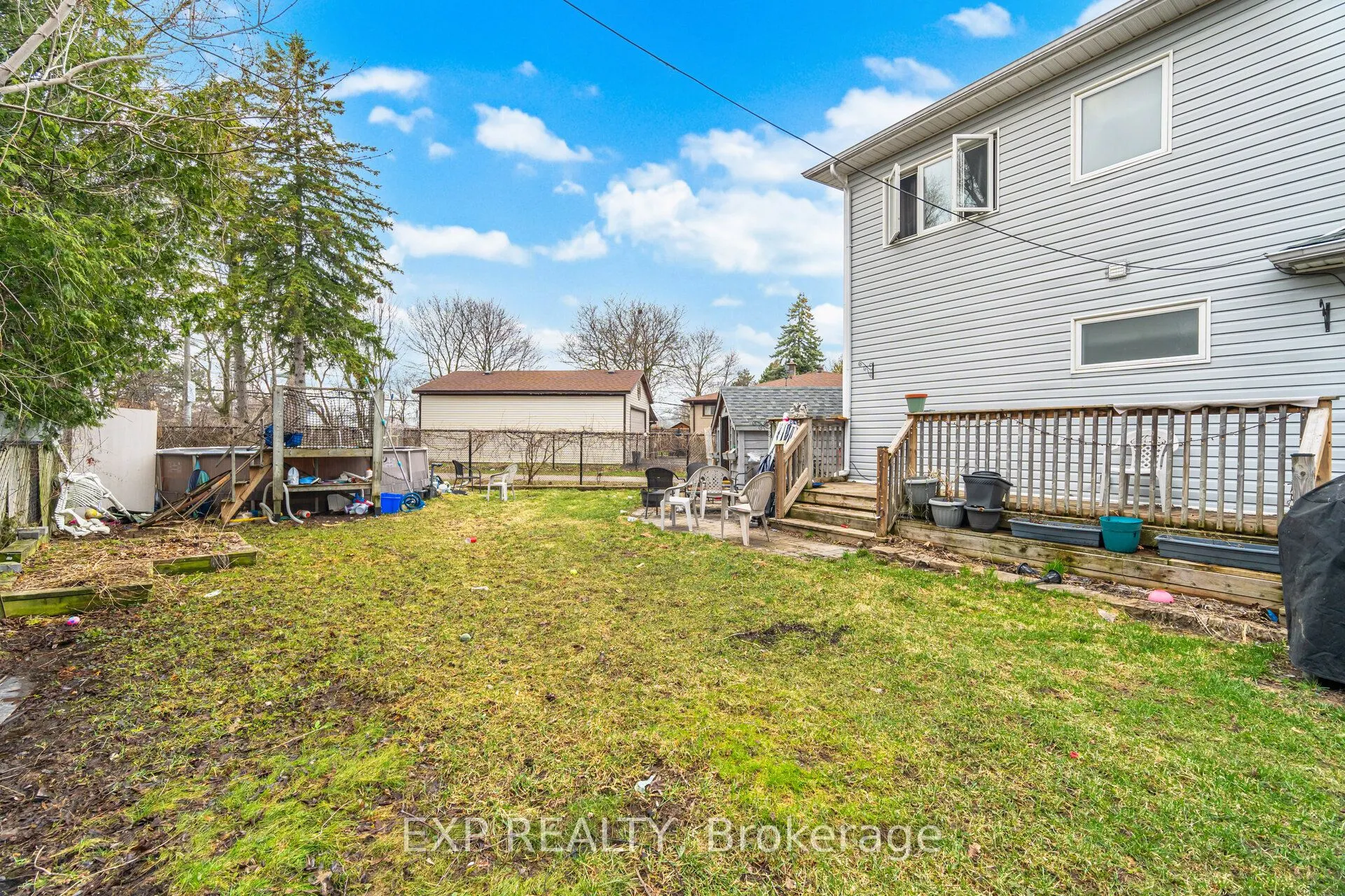 274 Demaine Crescent