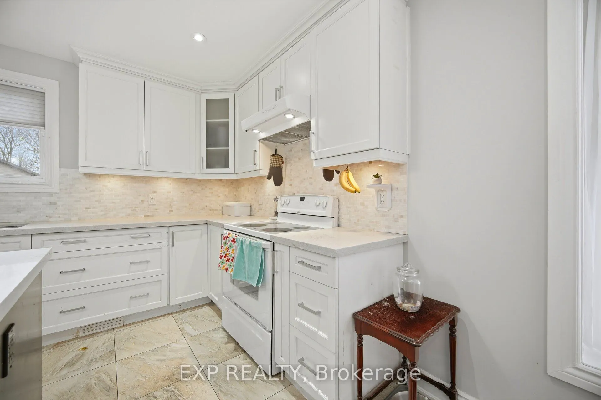 274 Demaine Crescent
