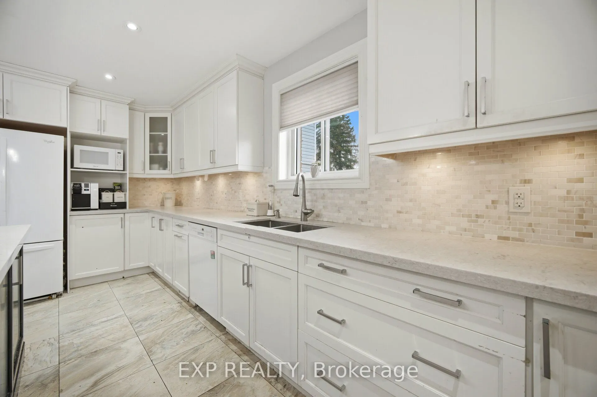 274 Demaine Crescent