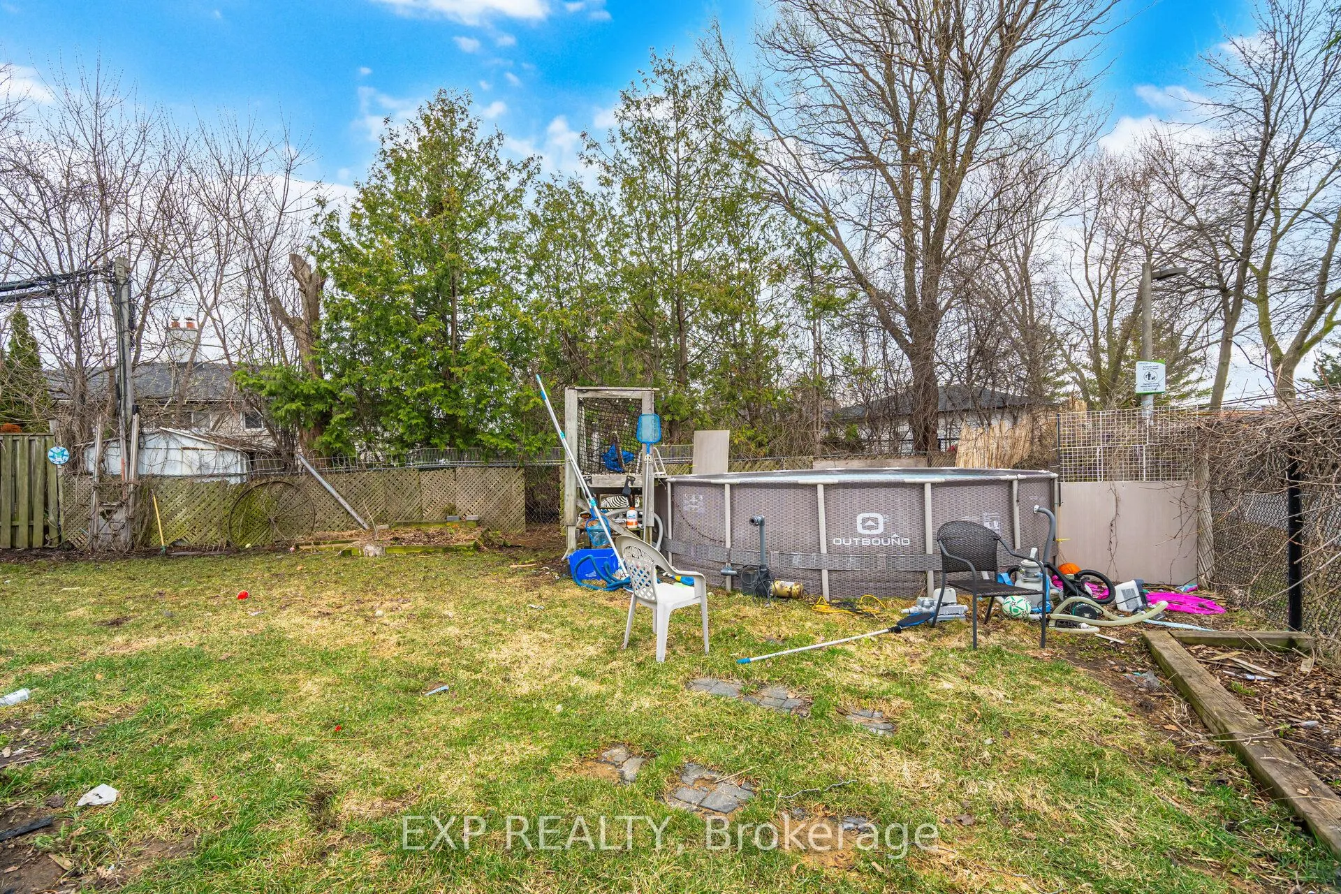 274 Demaine Crescent