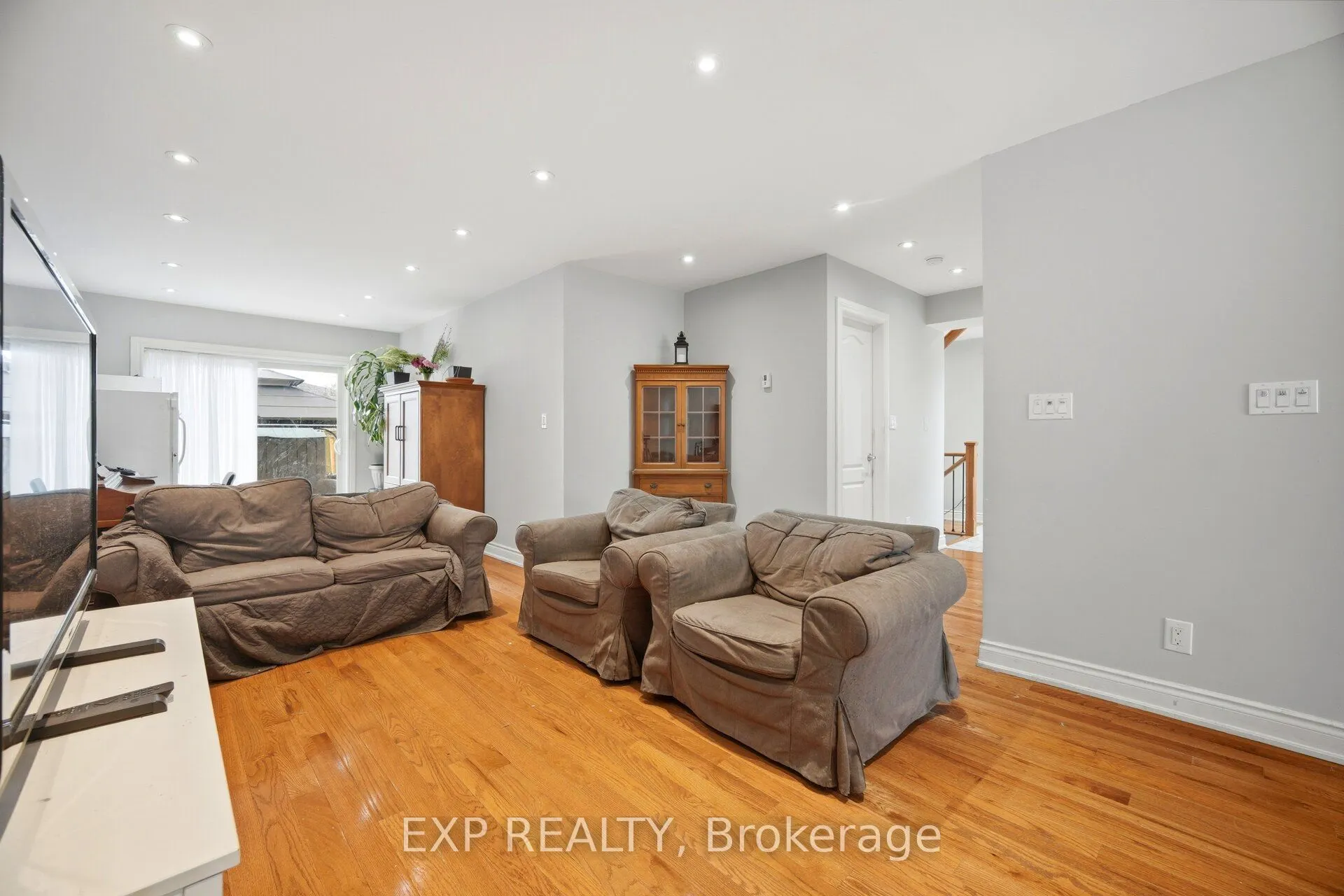 274 Demaine Crescent