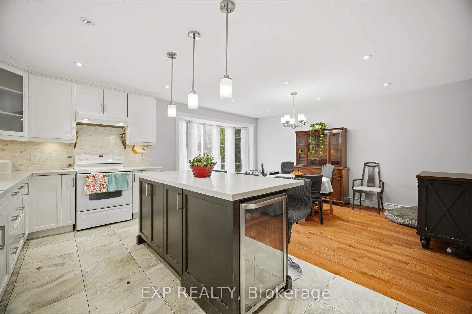 274 Demaine Crescent