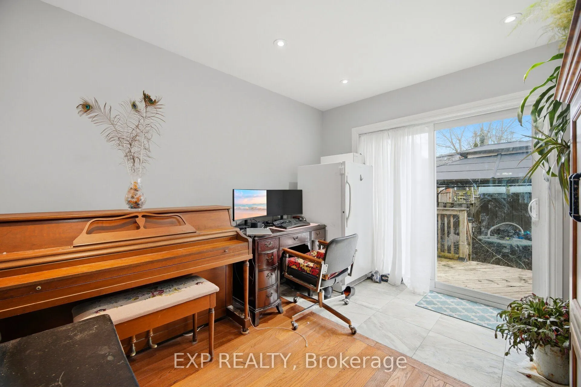 274 Demaine Crescent