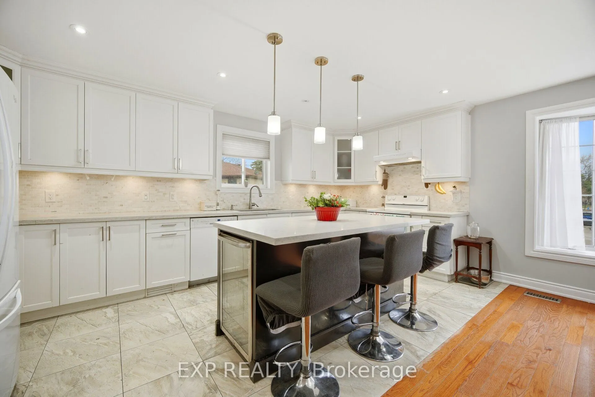 274 Demaine Crescent