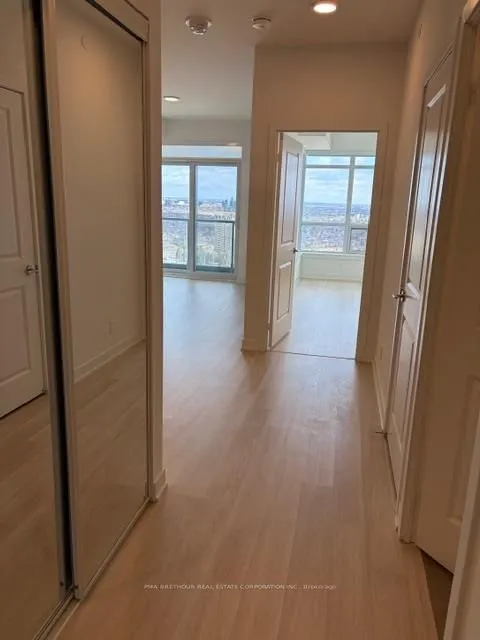 50 Upper Mall Way #2510