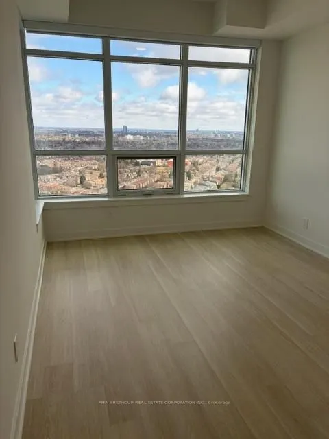 50 Upper Mall Way #2510