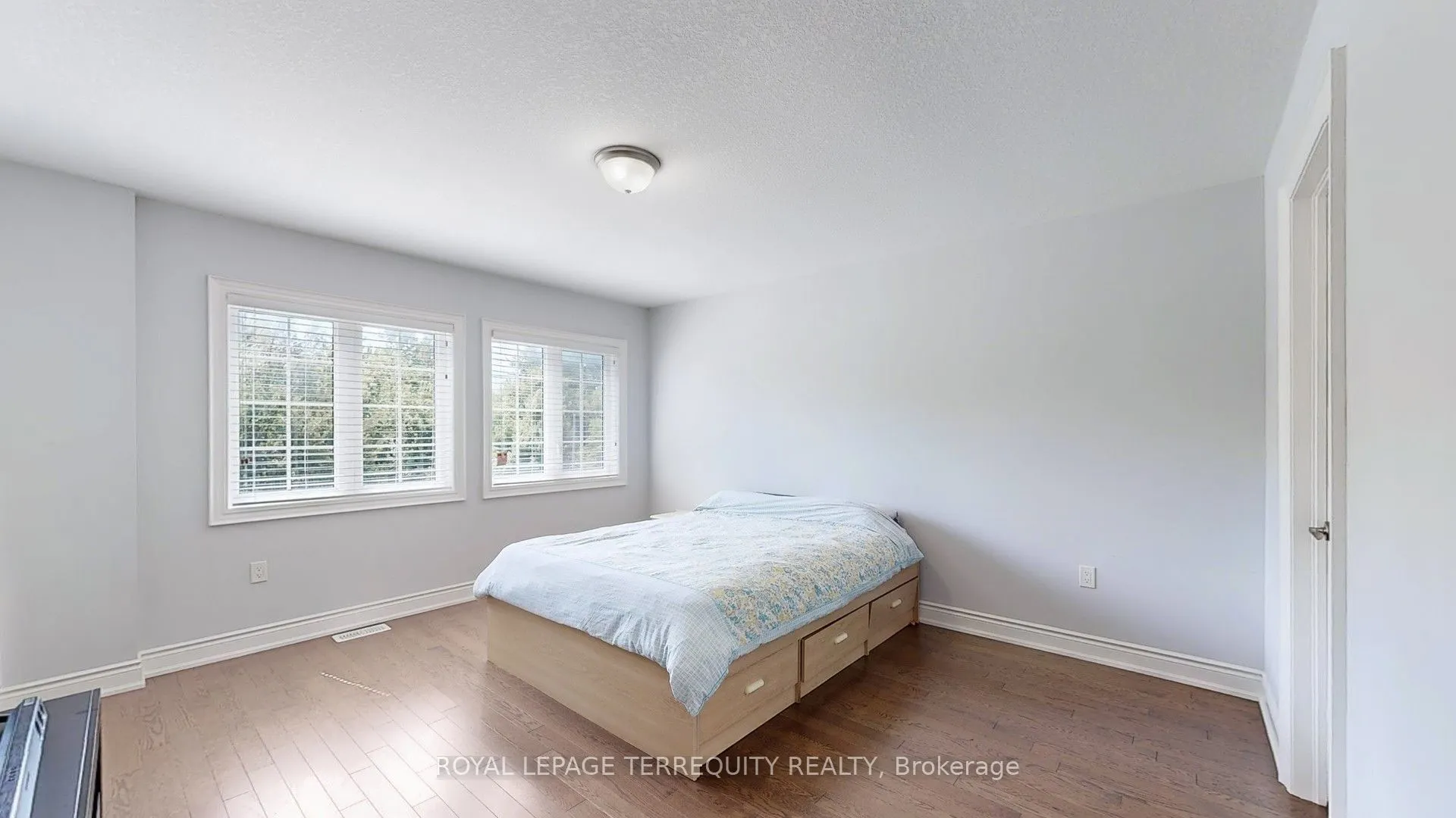 28 Richmond Park Drive
