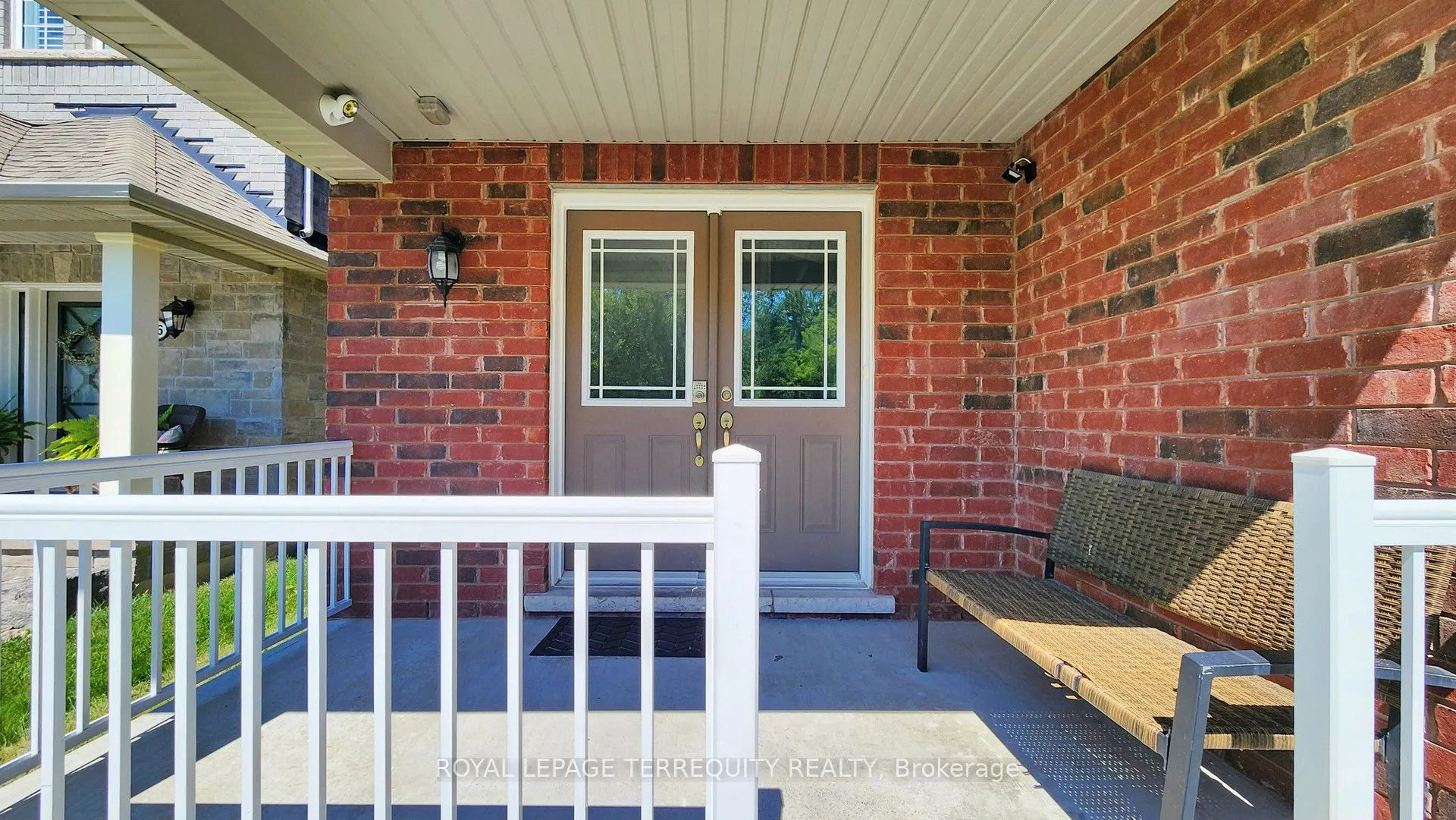 28 Richmond Park Drive