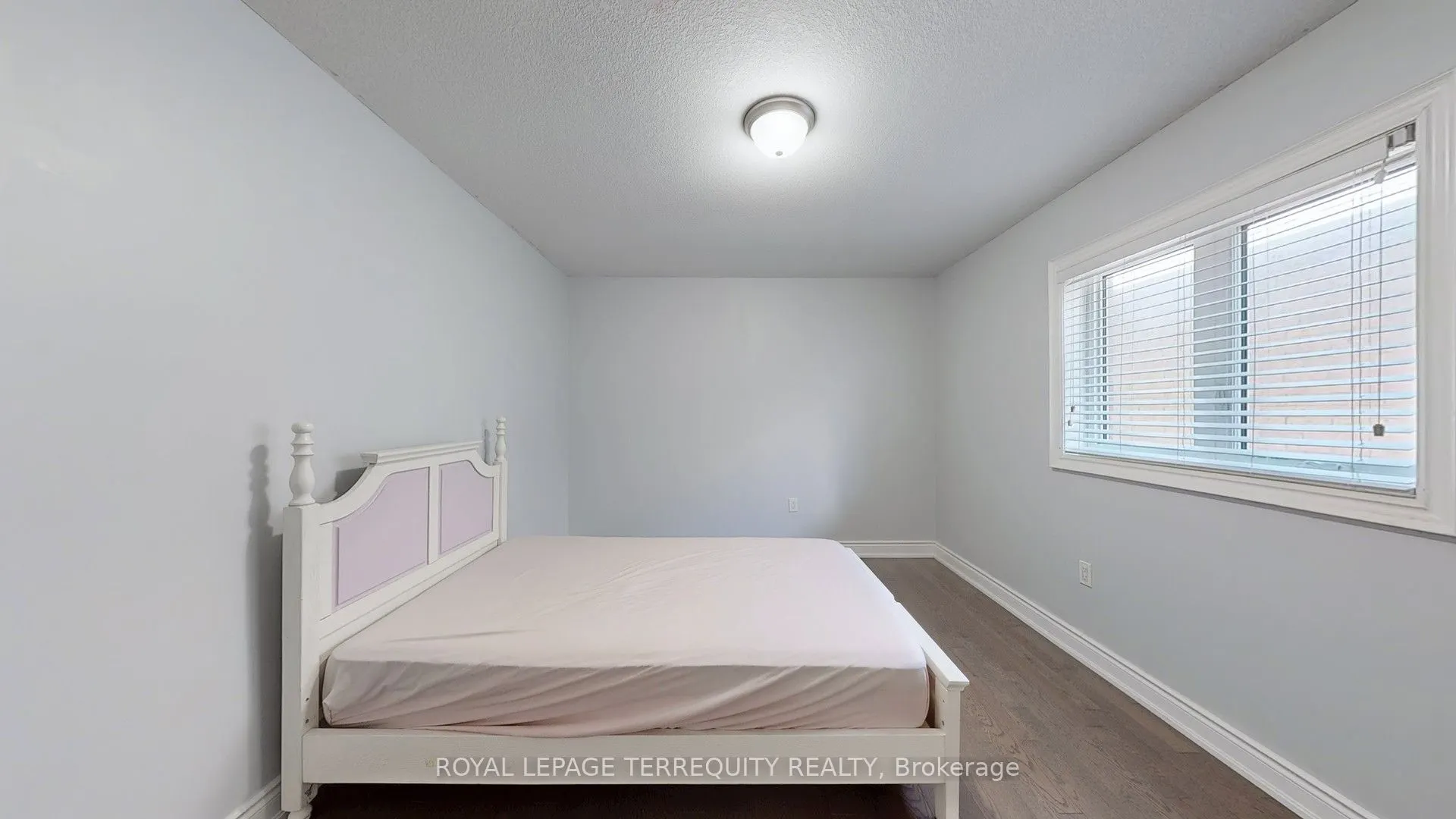 28 Richmond Park Drive