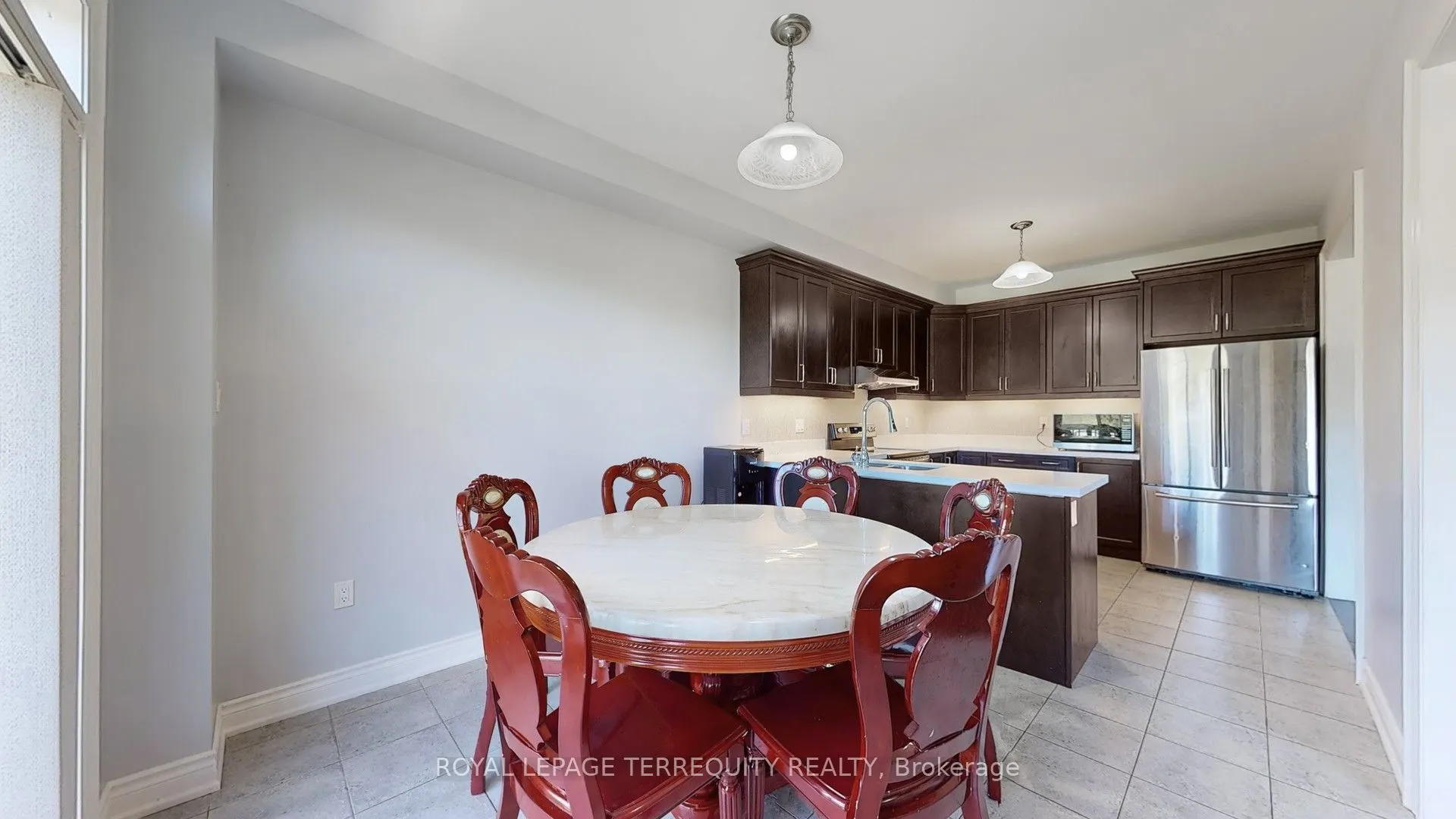 28 Richmond Park Drive