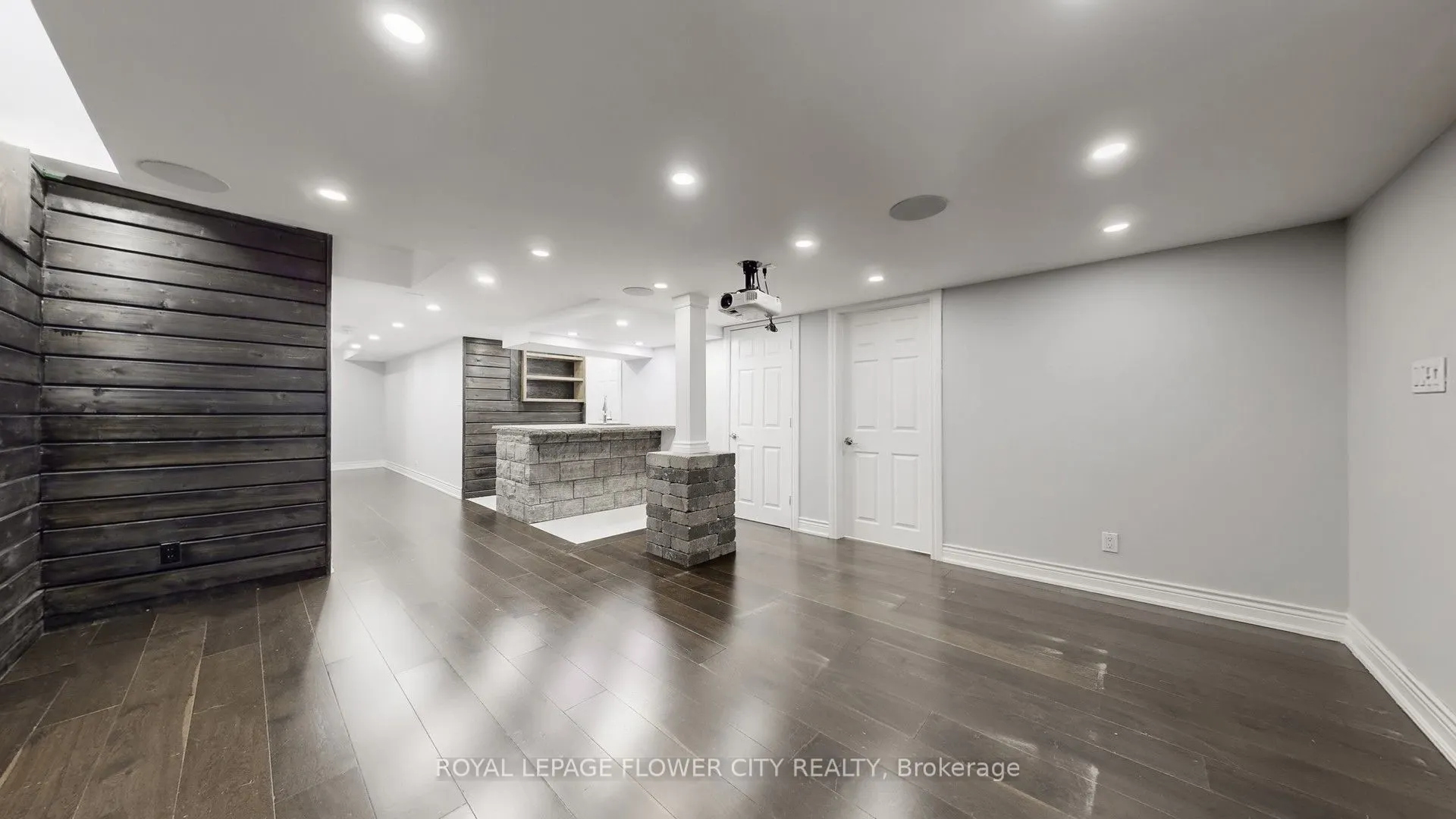 642 Sweetwater Crescent