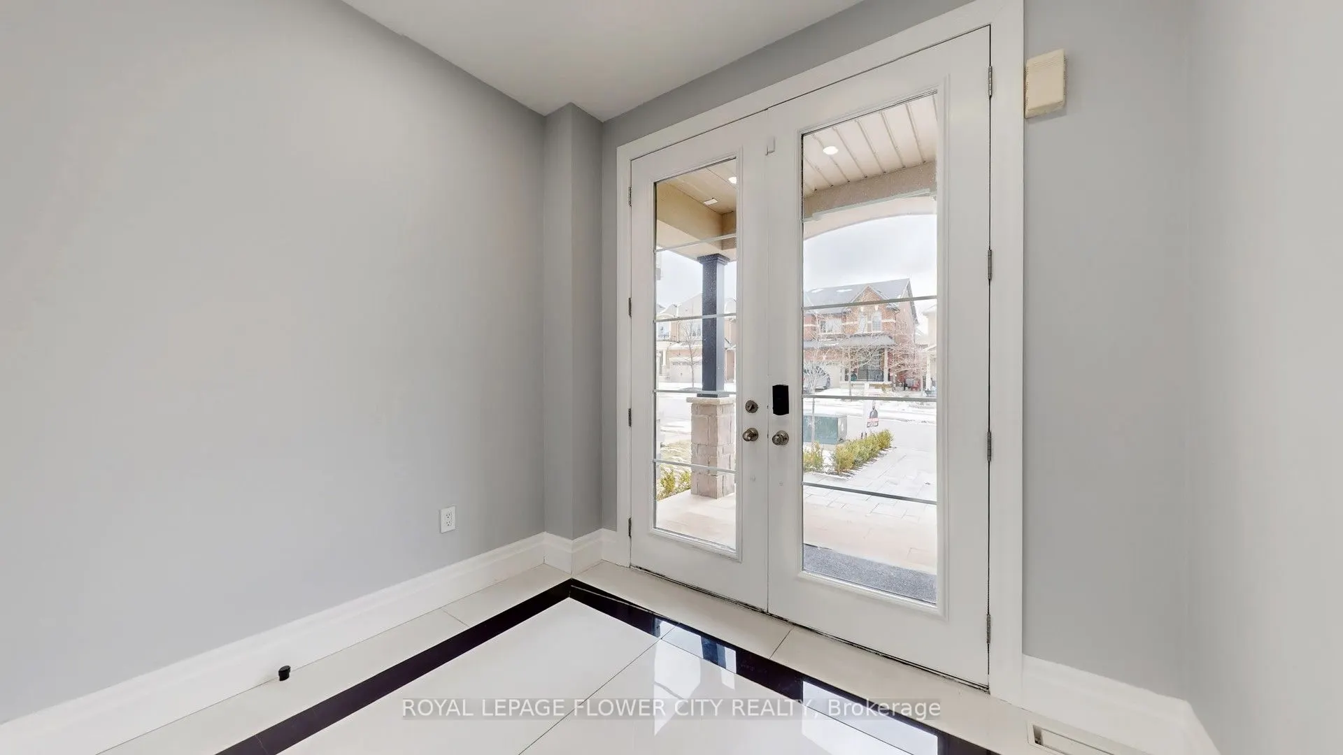 642 Sweetwater Crescent